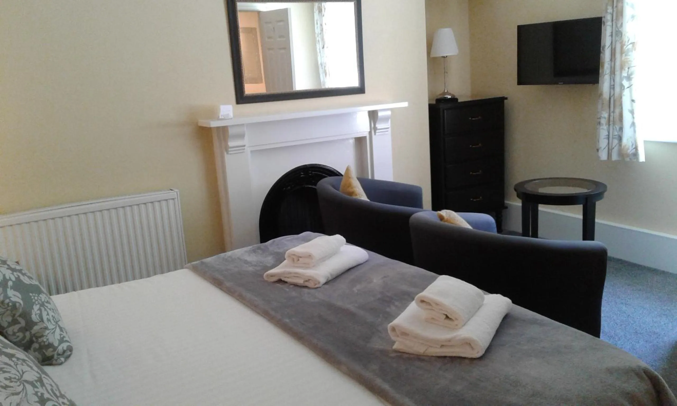 Bed in Elton Guest House