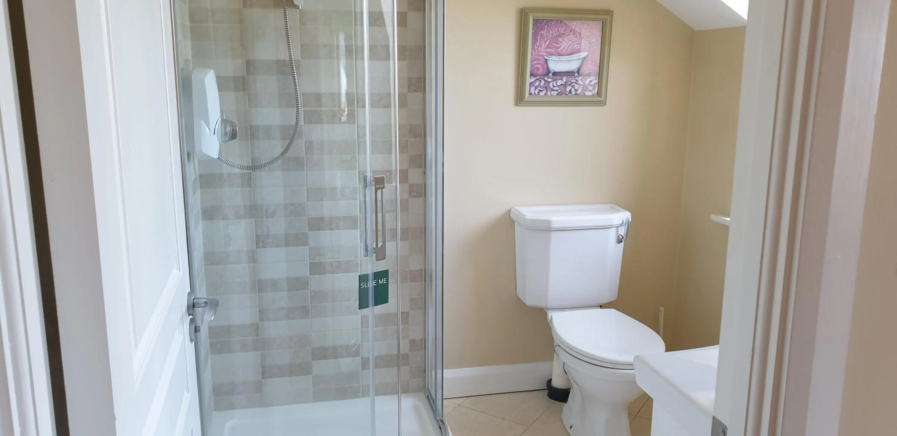 Bathroom in Knightsbrook Guesthouse