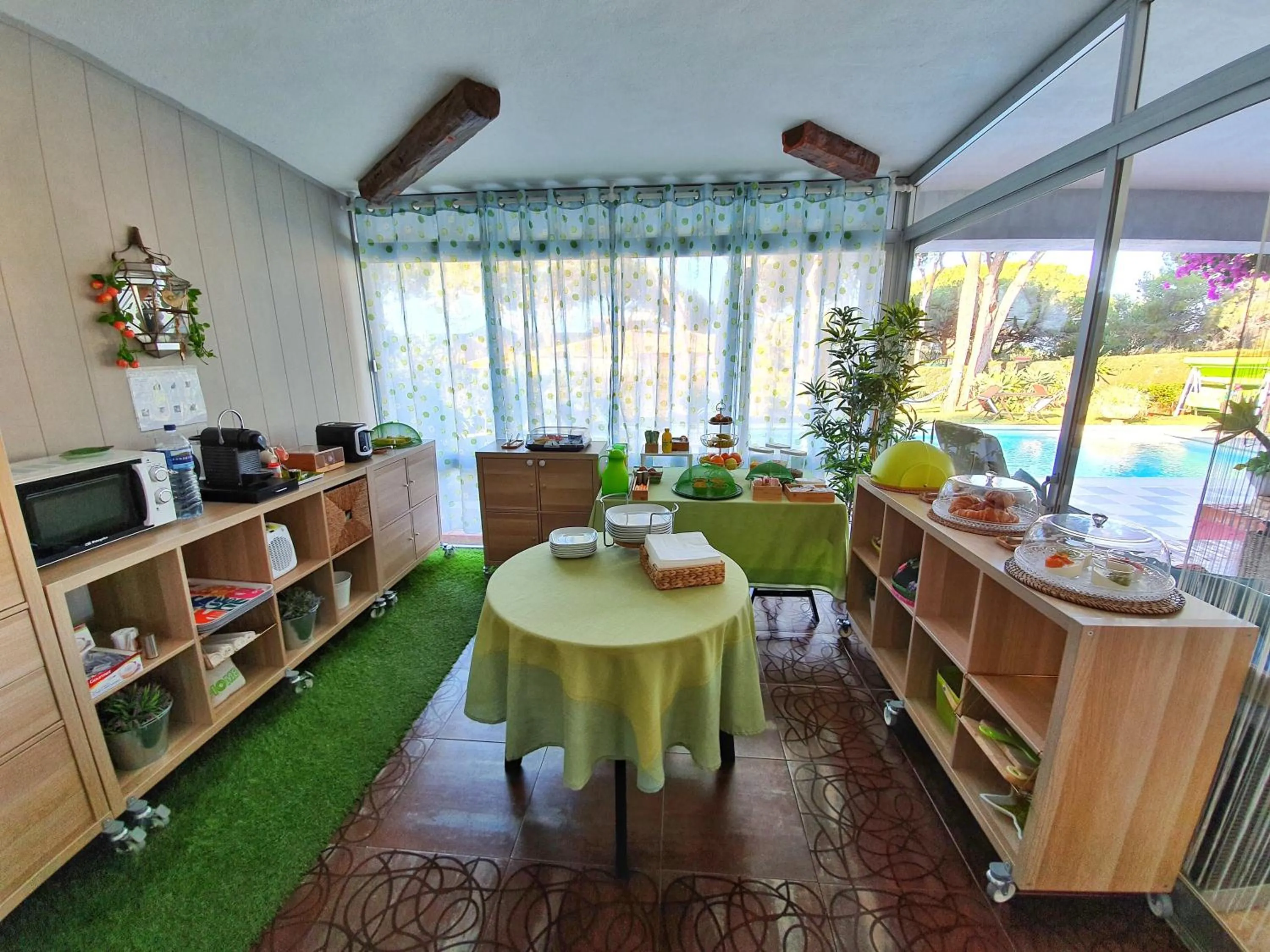 Restaurant/Places to Eat in El Nácar Bed & Breakfast