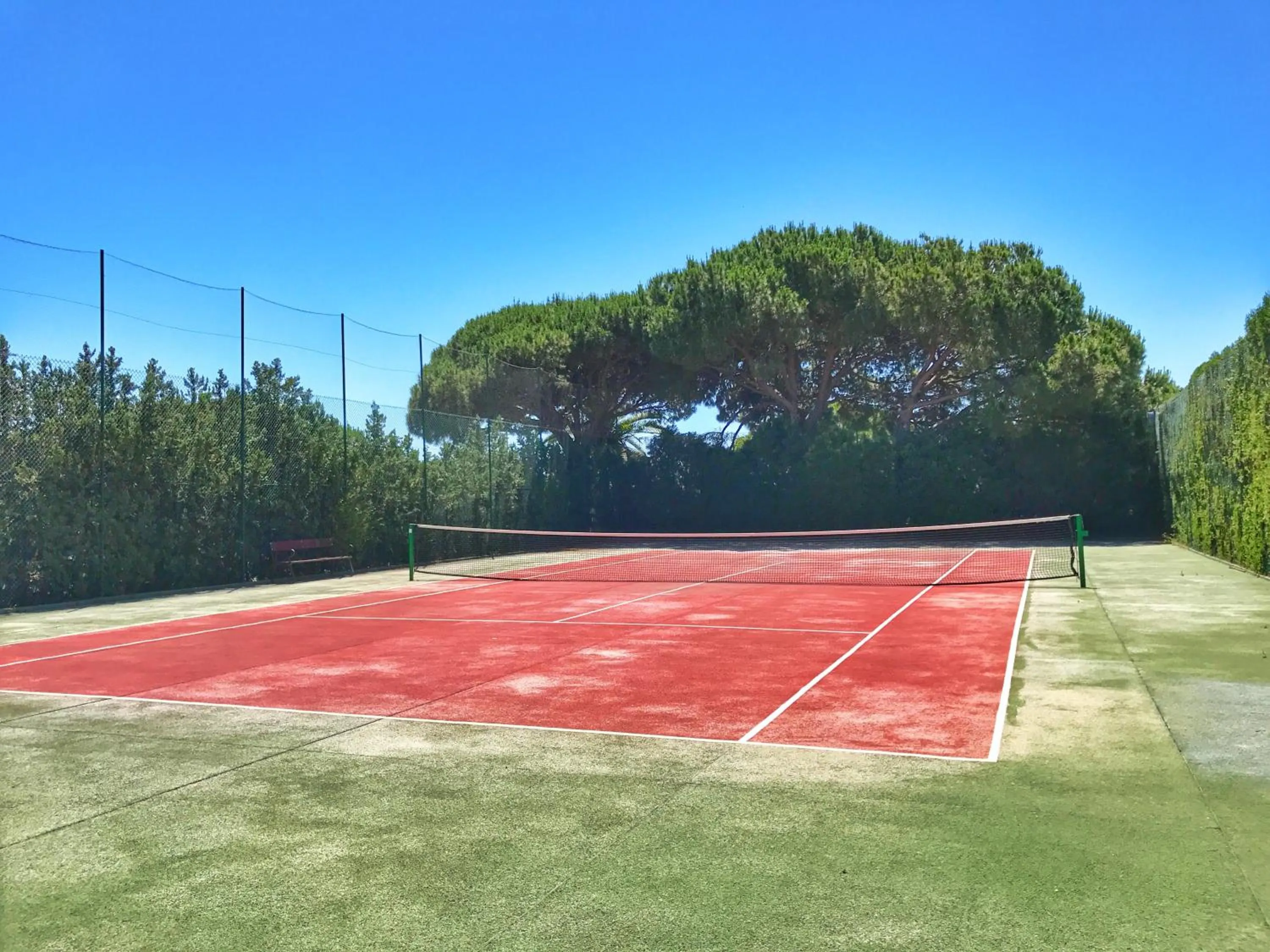 Activities, Tennis/Squash in El Nácar Bed & Breakfast
