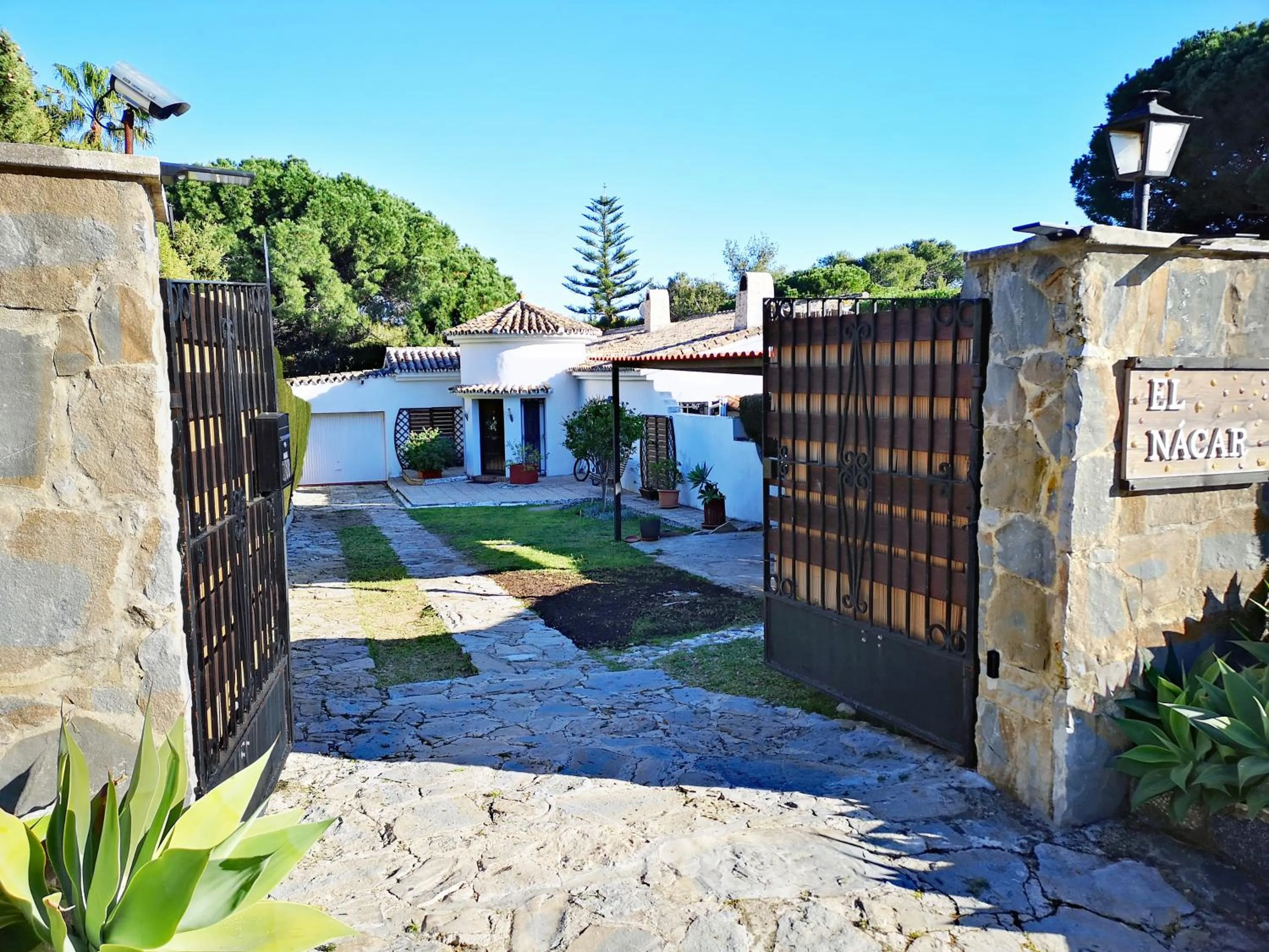 Facade/entrance in El Nácar Bed & Breakfast