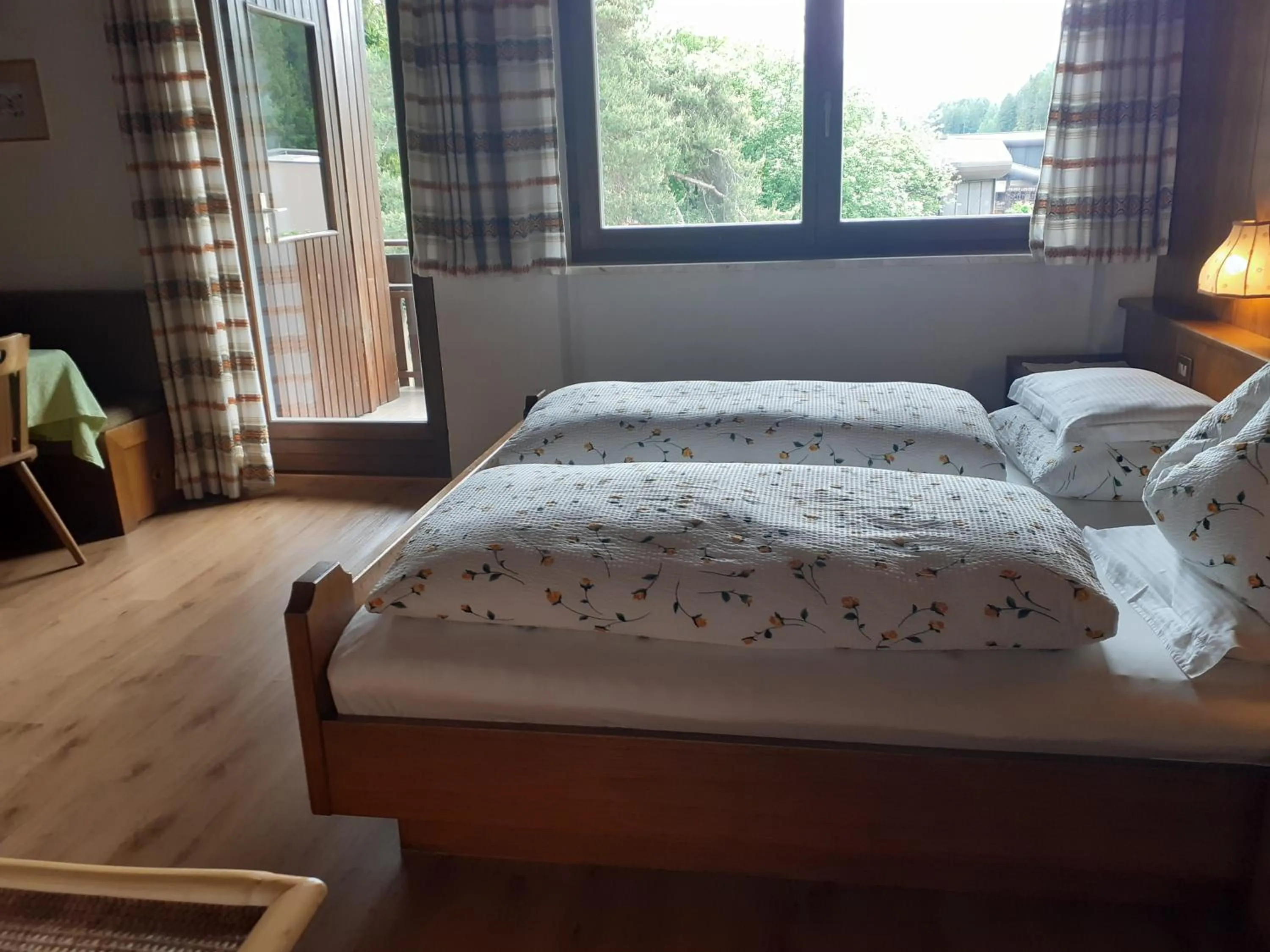 Living room, Bed in Residence Rienz