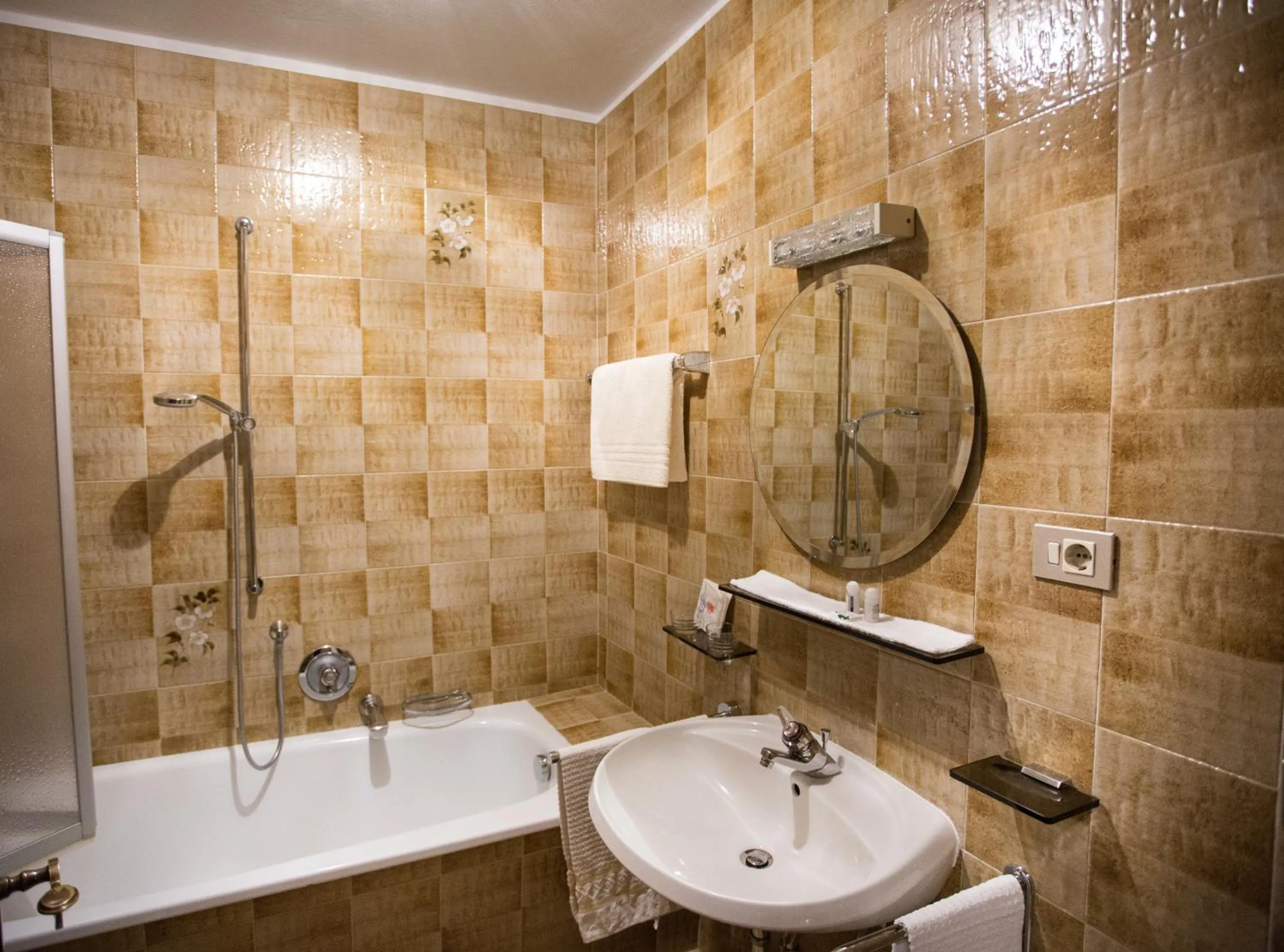 Shower in Residence Rienz