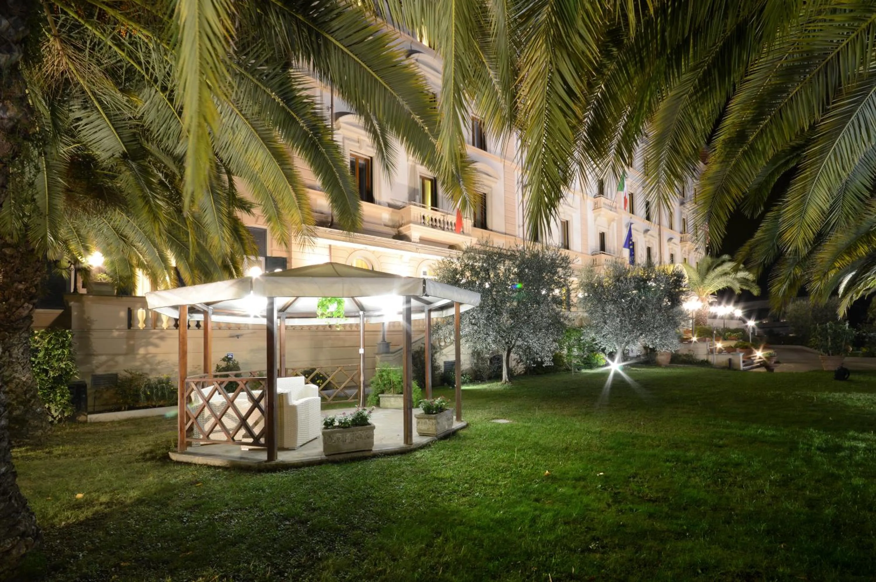 Garden in Grand Hotel Vittoria