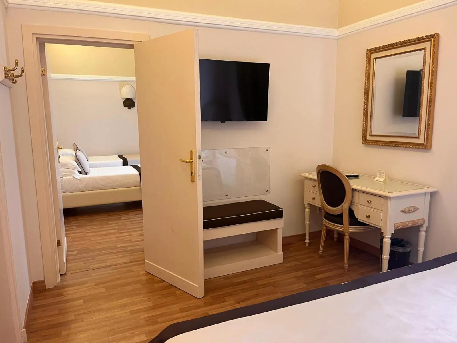 Bed in Grand Hotel Vittoria