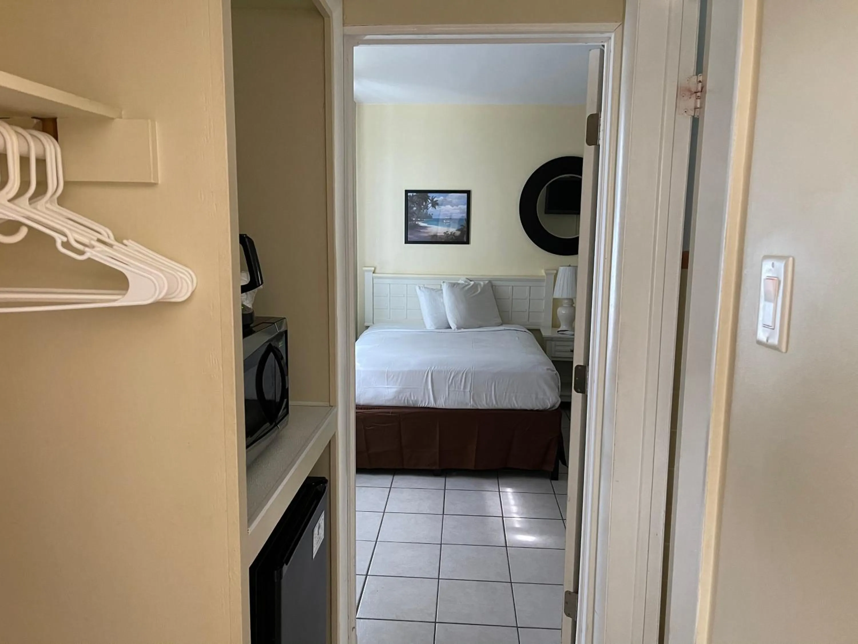 Two-Bedroom Suite in Rus Mar Motel Wildwood Beach & Boardwalk