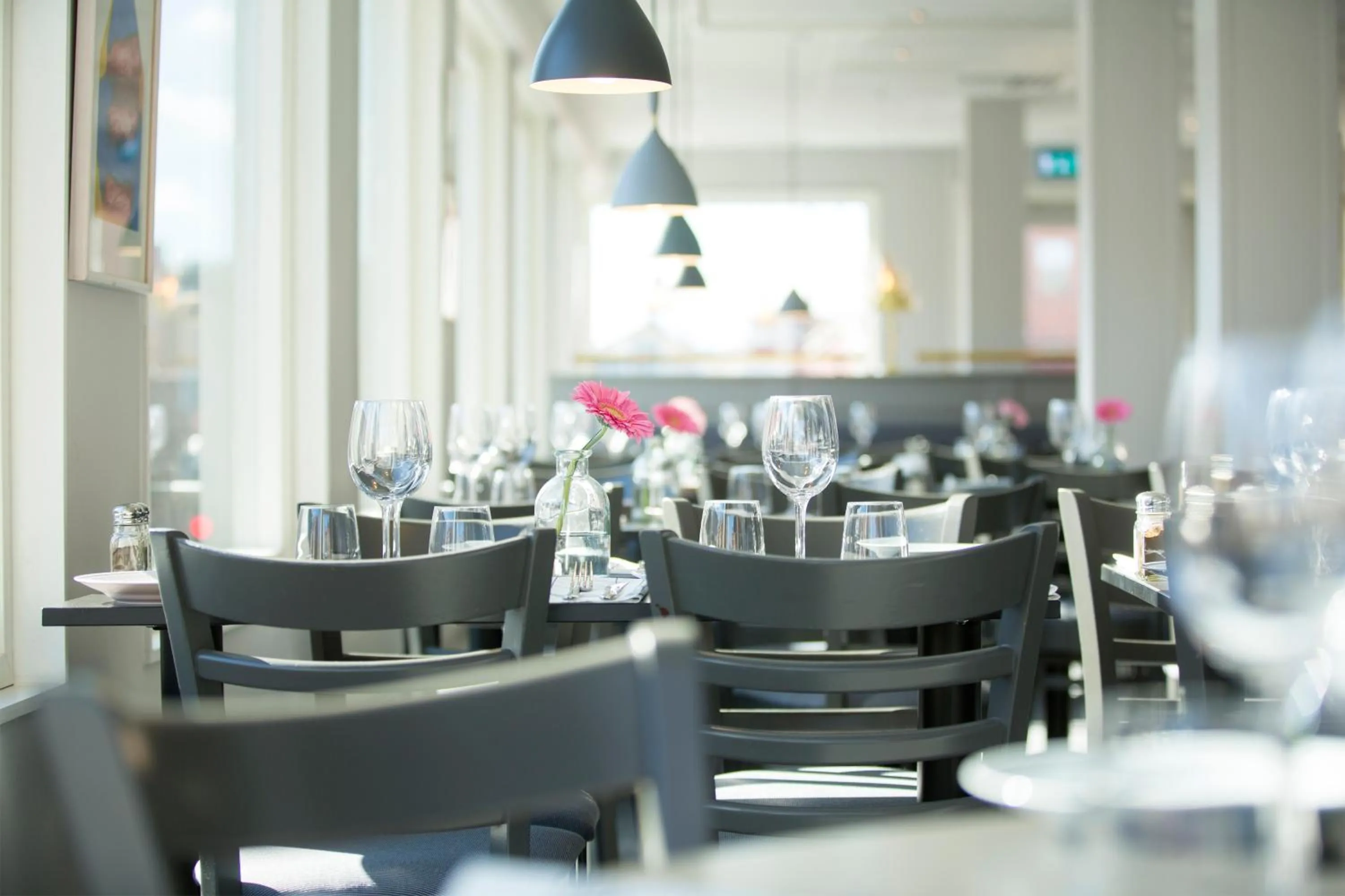 Restaurant/places to eat in First Hotel Dragonen