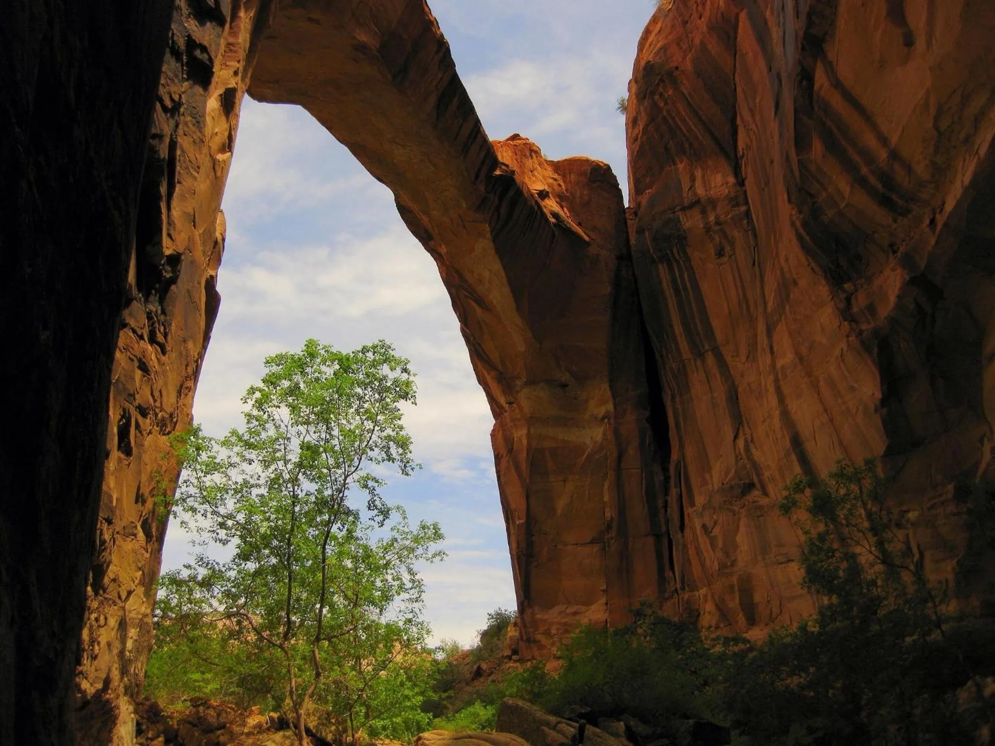 Hiking in Canyon Country Lodge