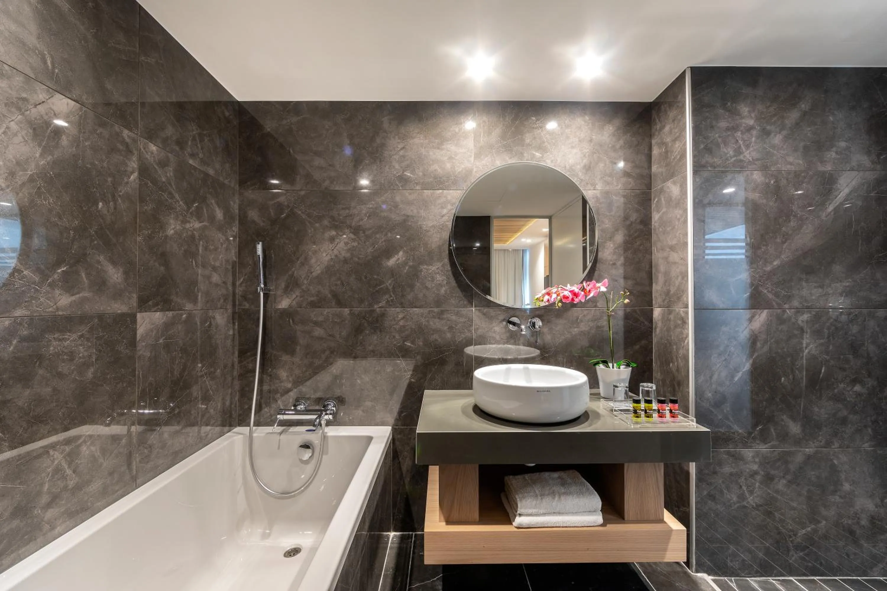 Bathroom in Limanaki Beach Hotel & Suites