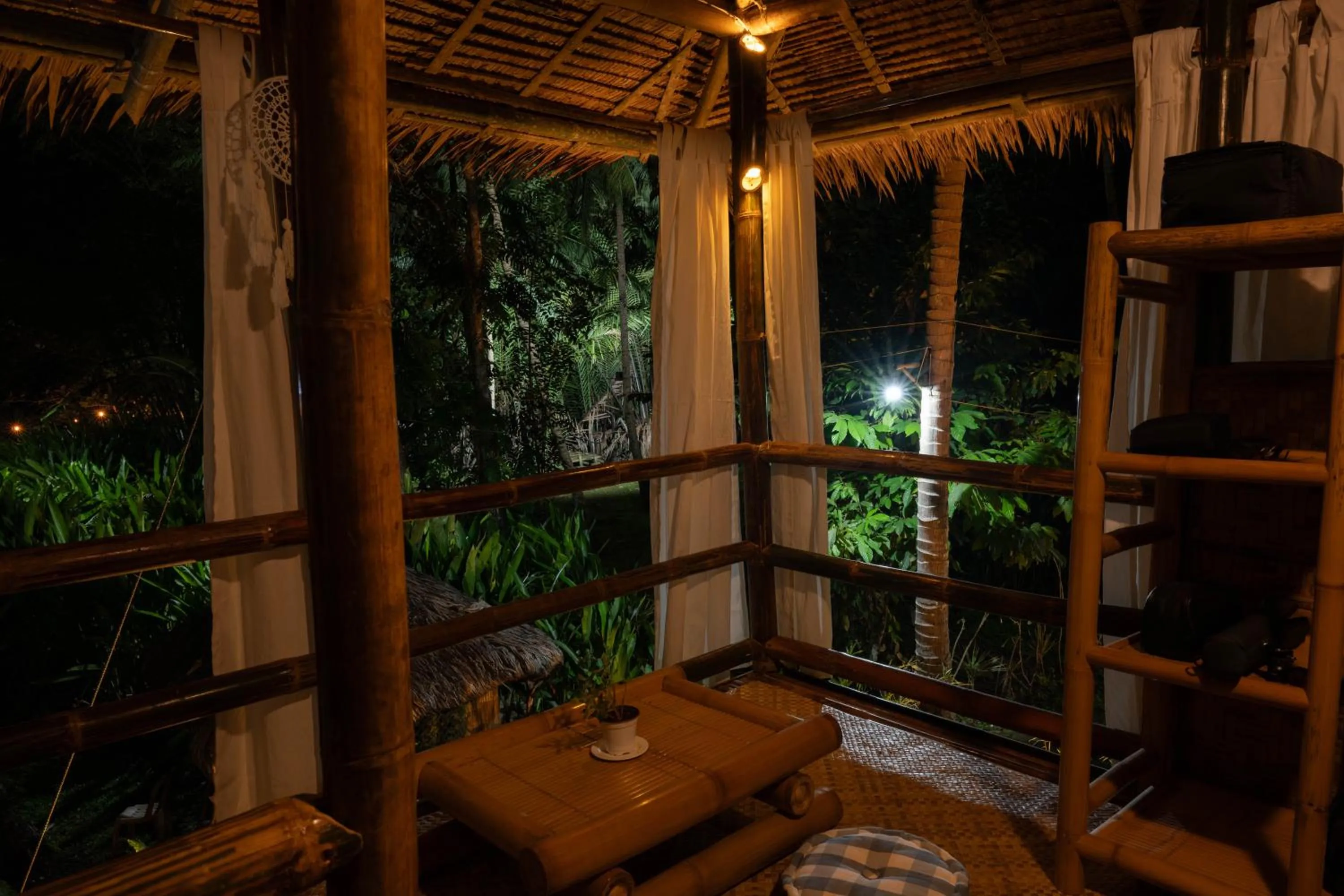 Water to Forest Ecolodge