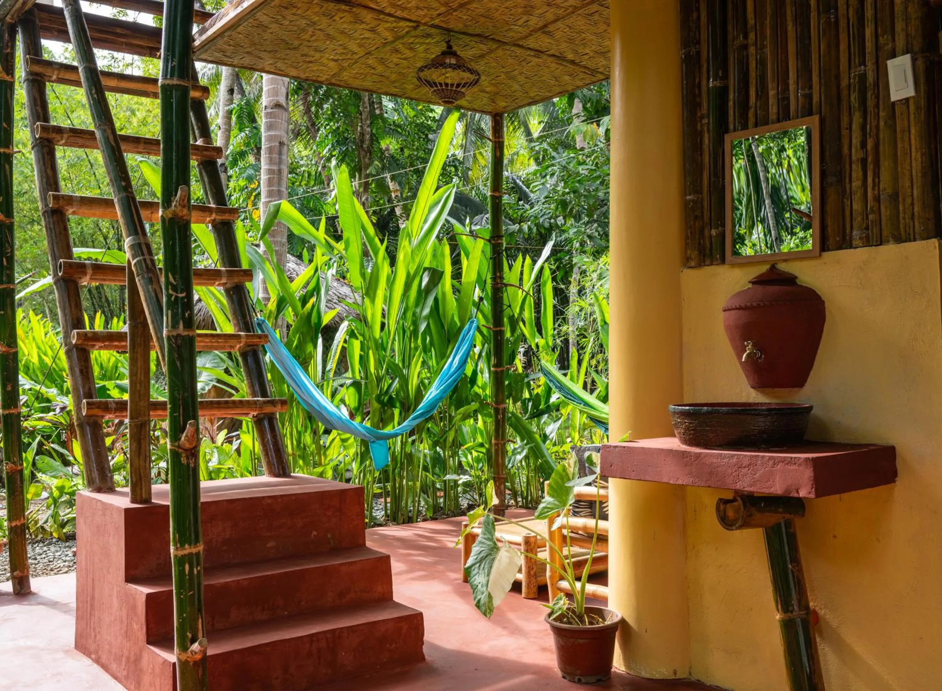 Water to Forest Ecolodge