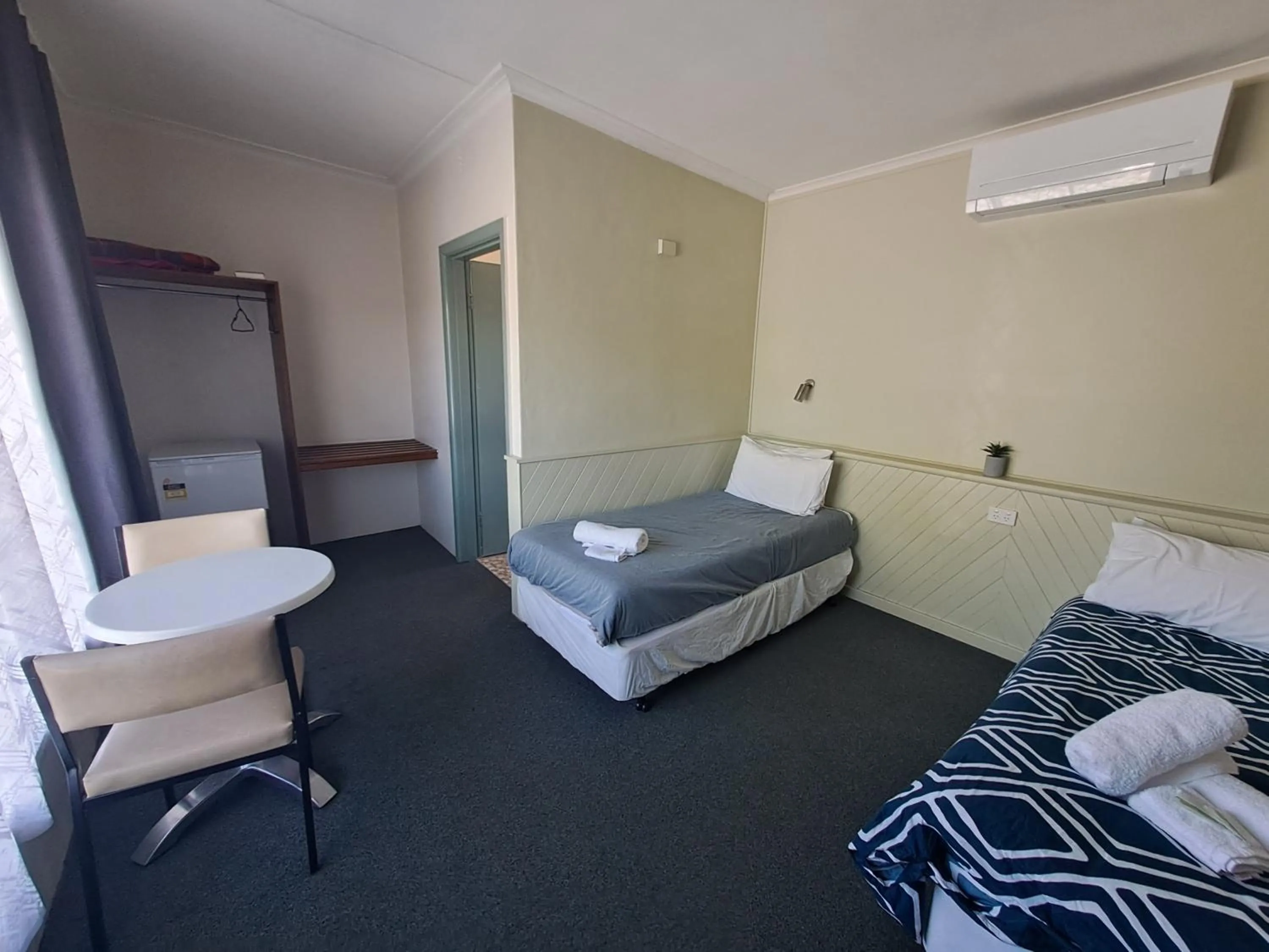 Bed in Great Western Motel