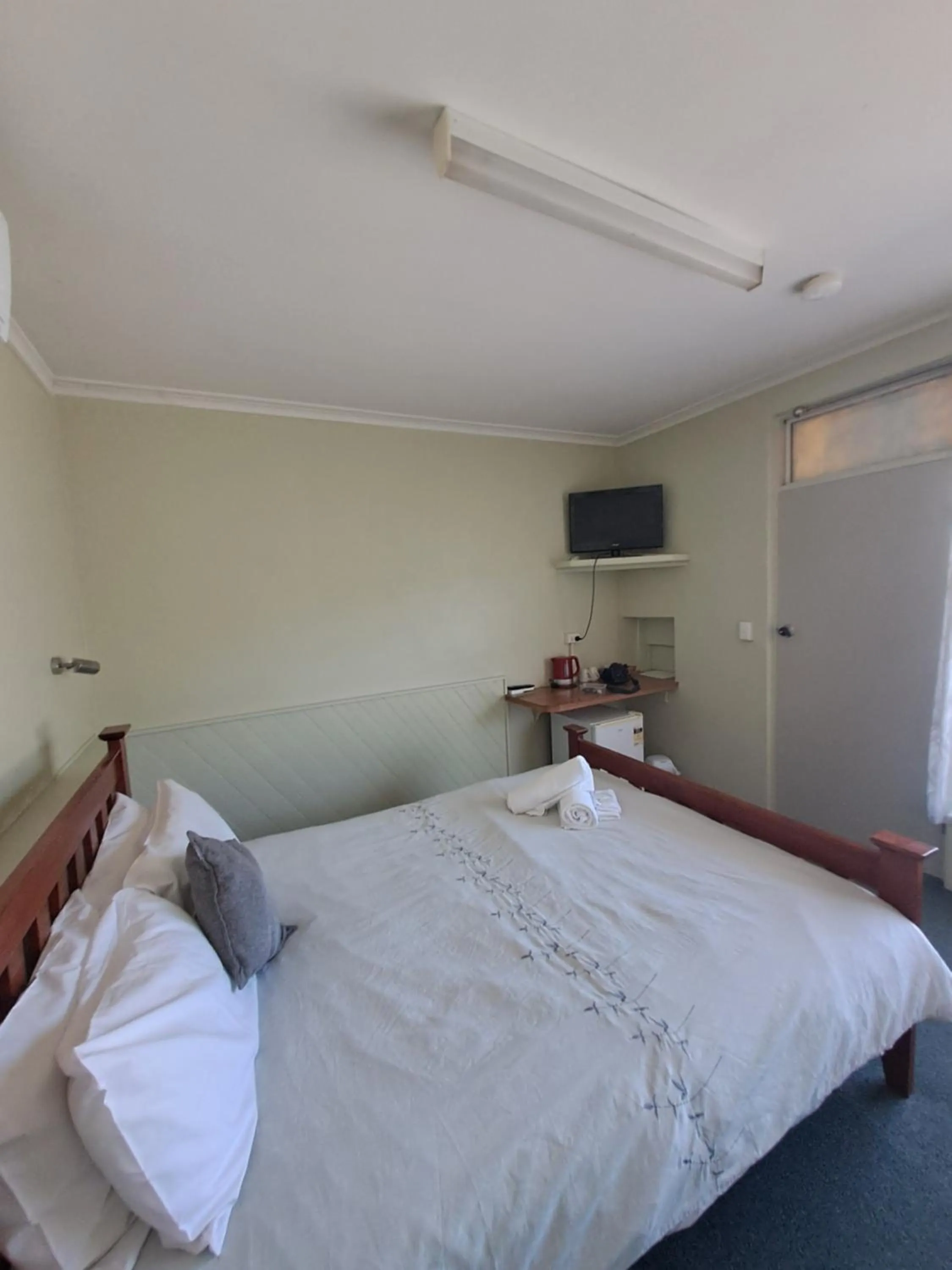 Bed in Great Western Motel