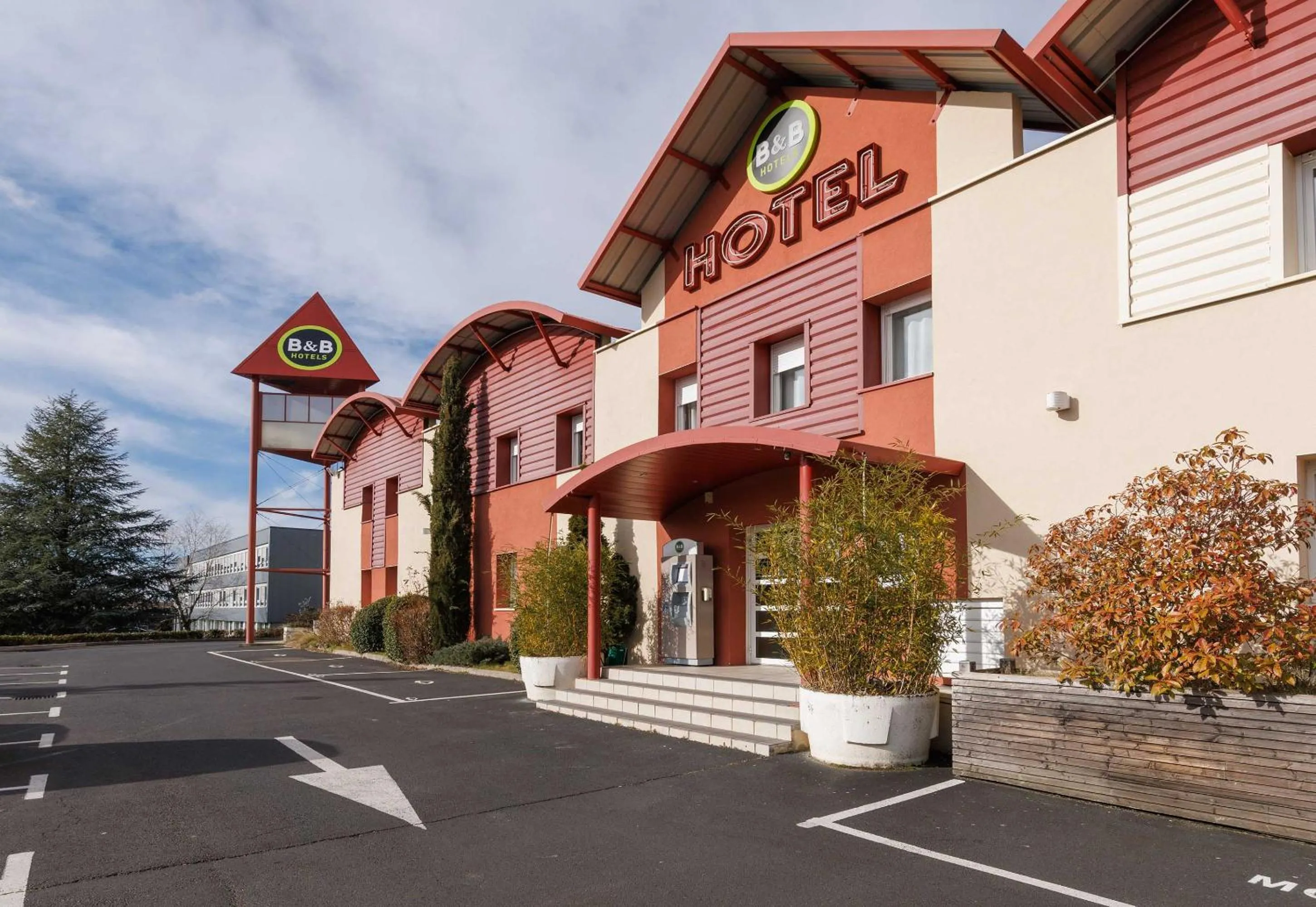Property building in B&B HOTEL Aurillac Le Lioran