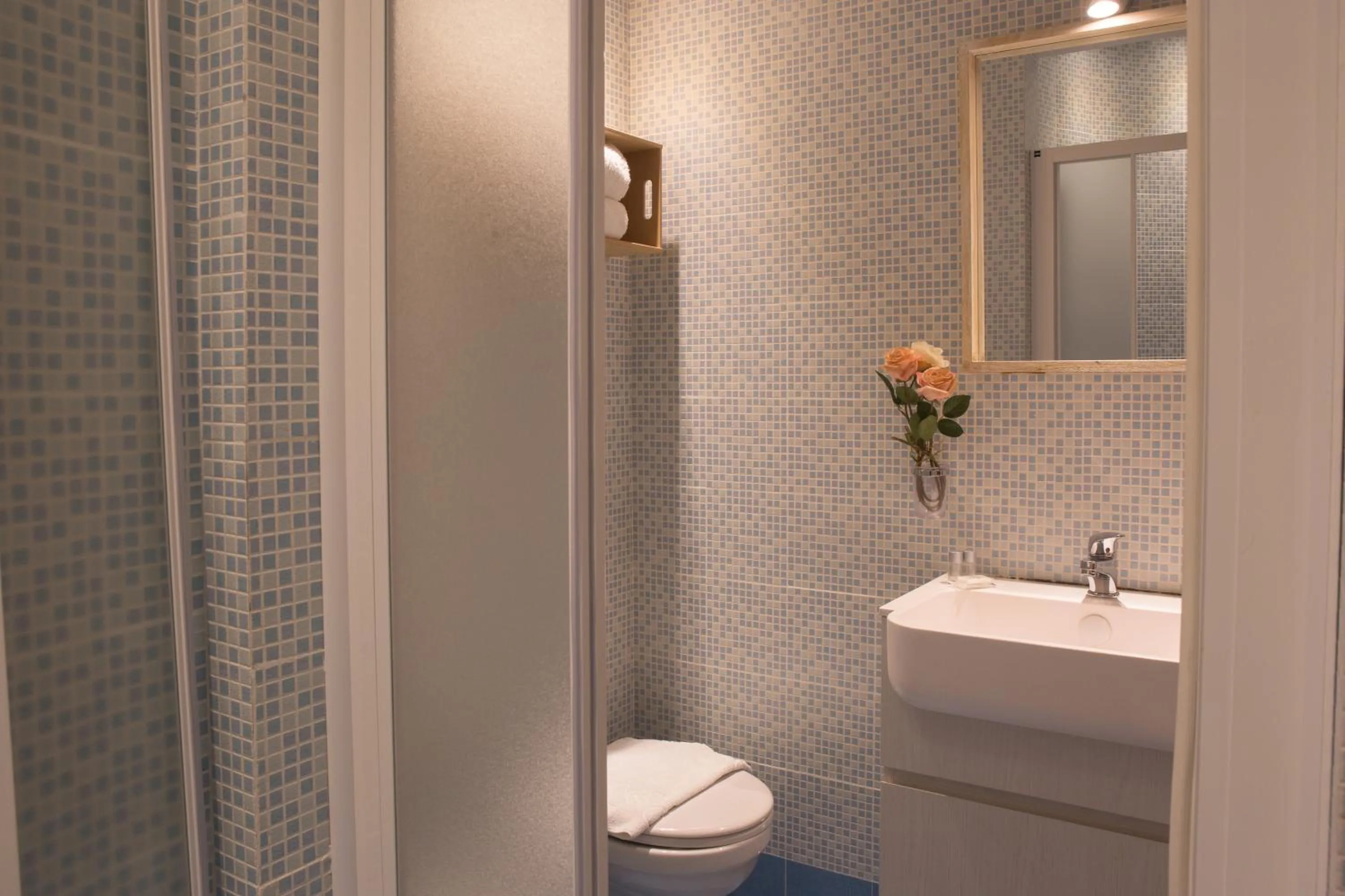 Shower in Giglio Apartments by Mmega