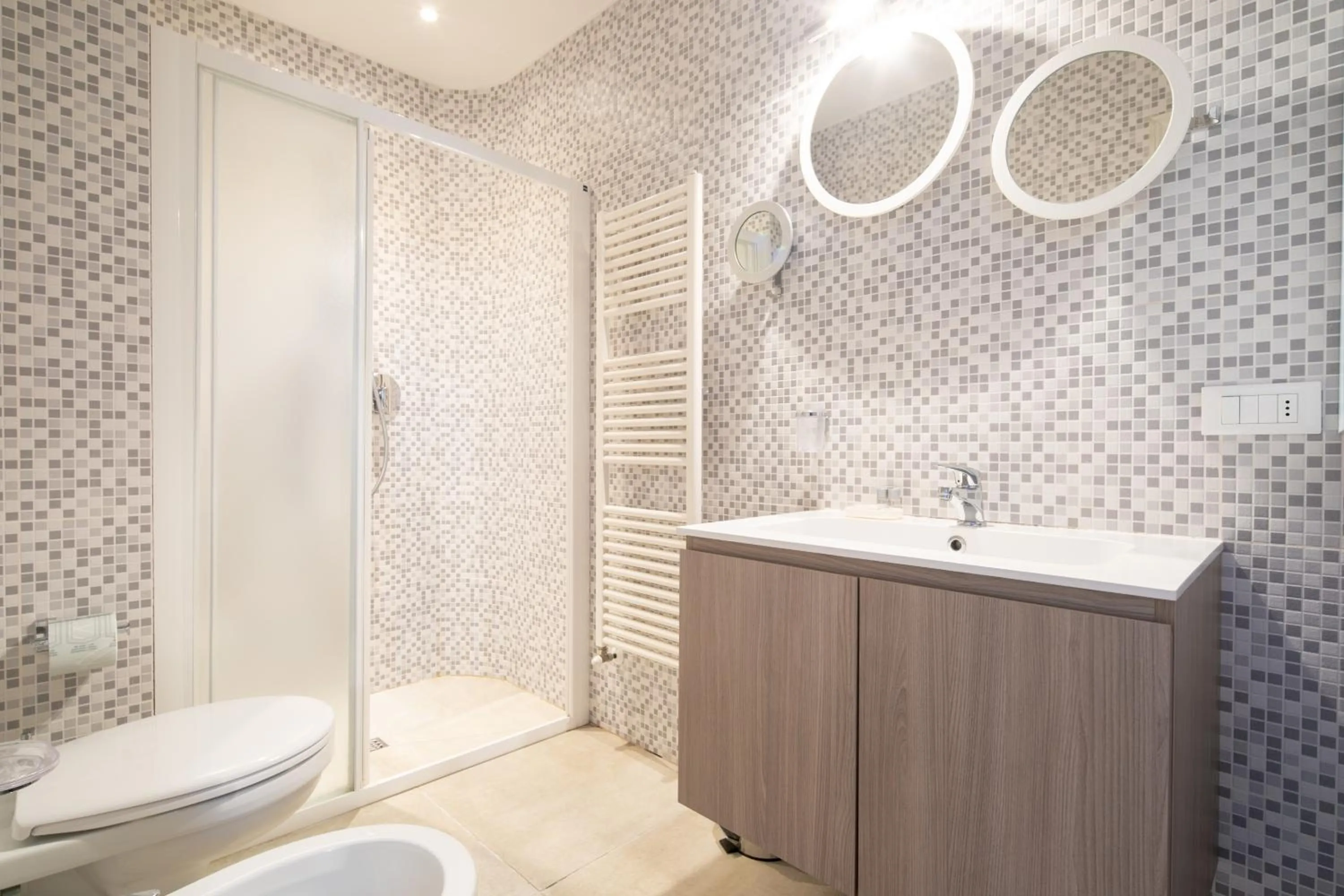 Shower in Giglio Apartments by Mmega