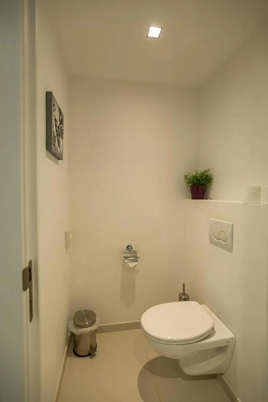 Toilet in Wellness Hasselt B&B