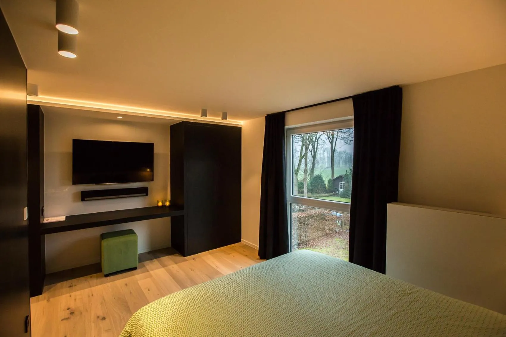 Living room, Bed in Wellness Hasselt B&B