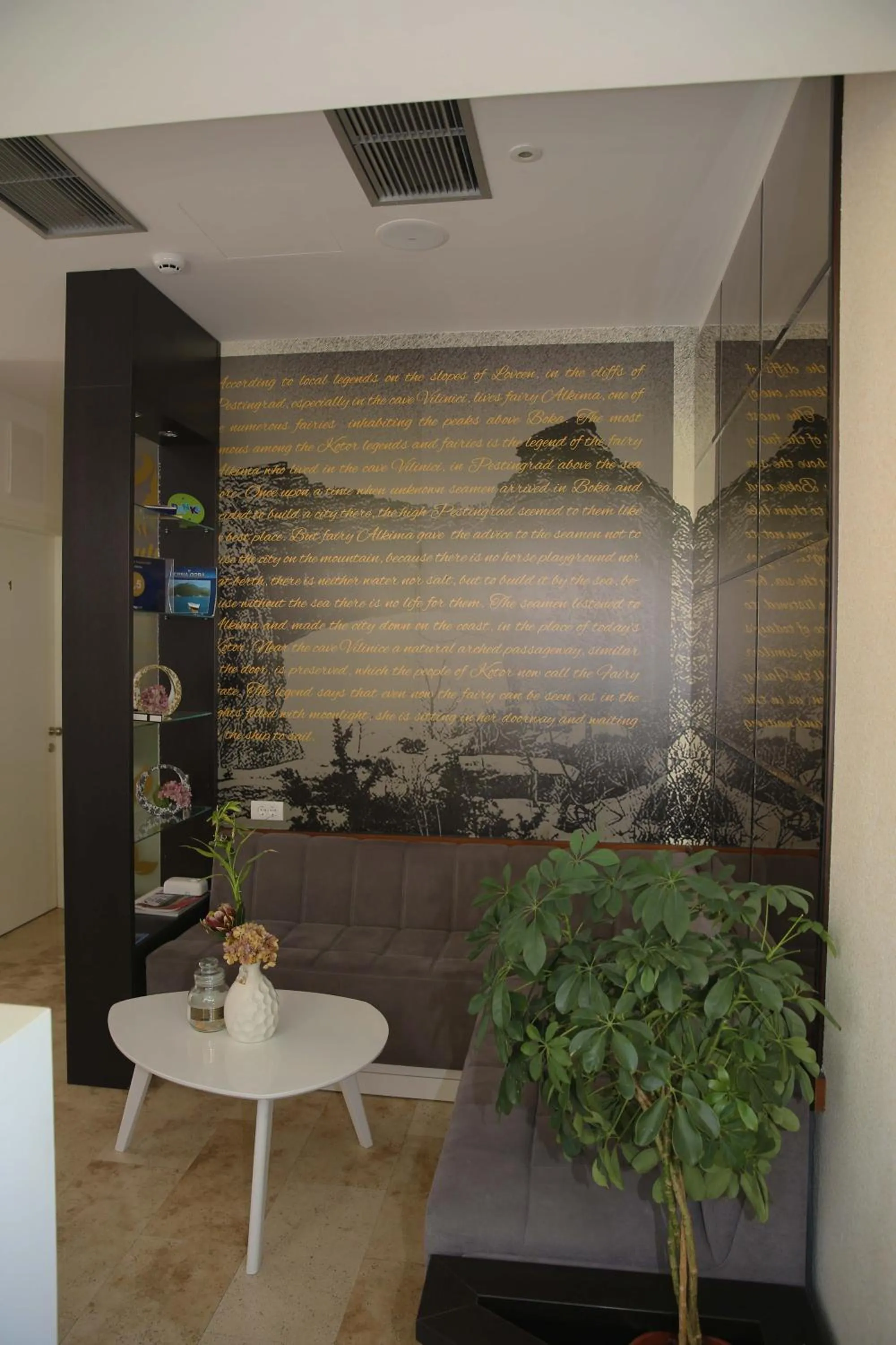 Lobby or reception in Hotel Alkima