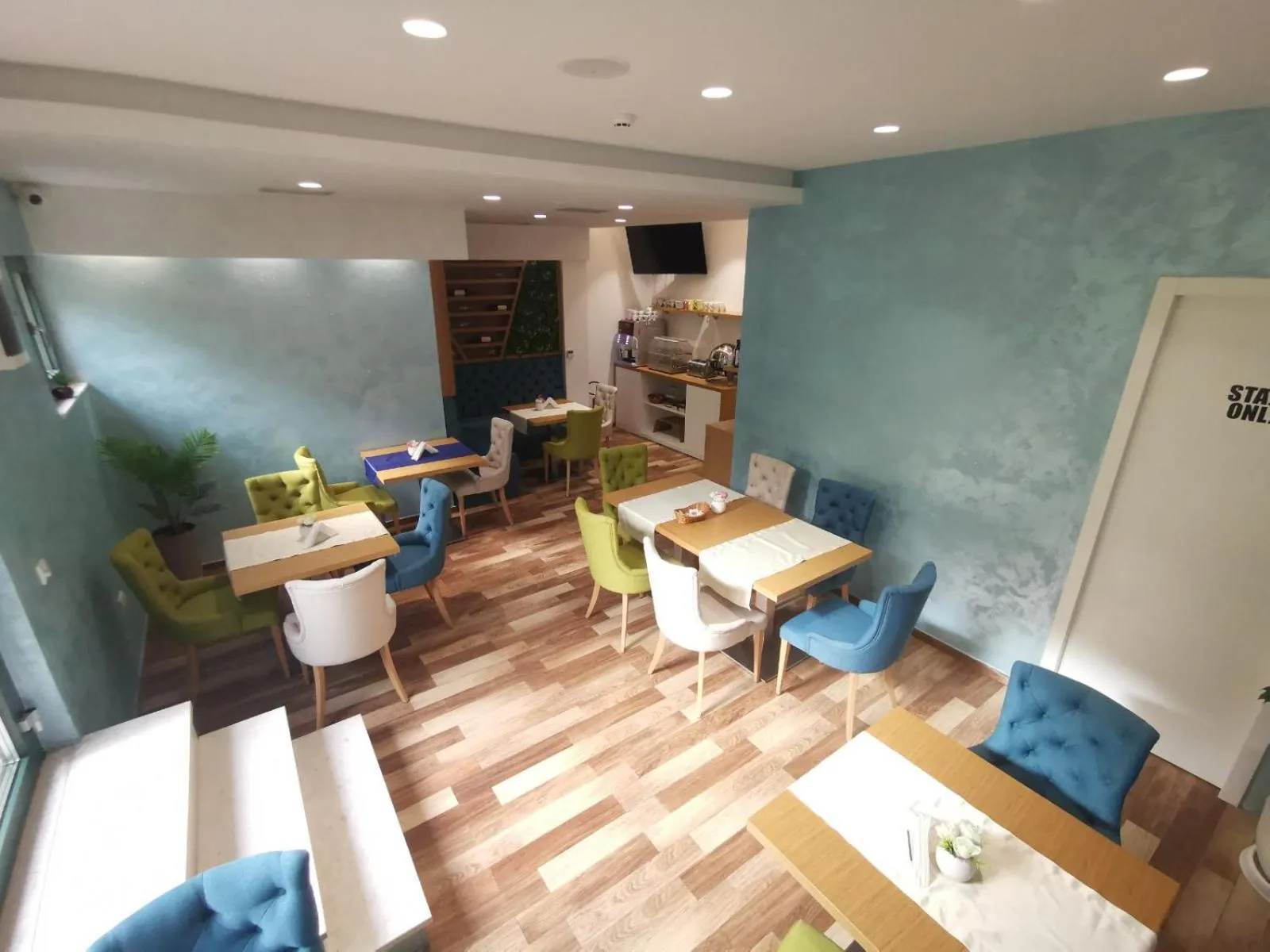 Breakfast in Hotel Alkima