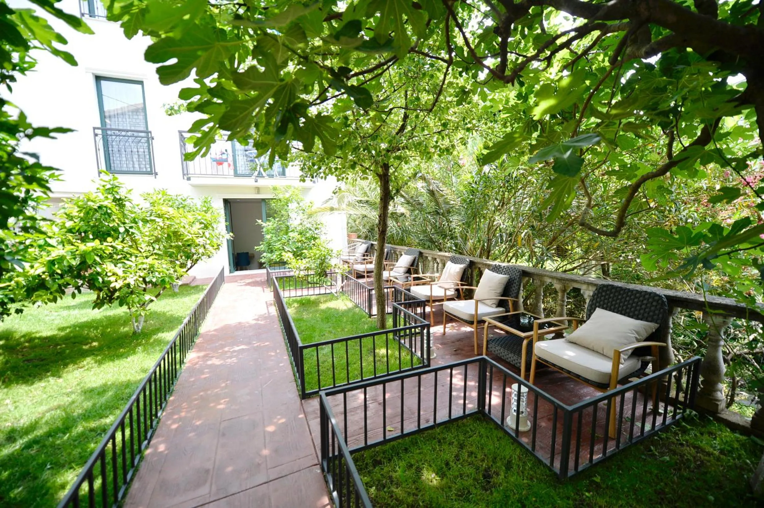 Garden in Hotel Alkima