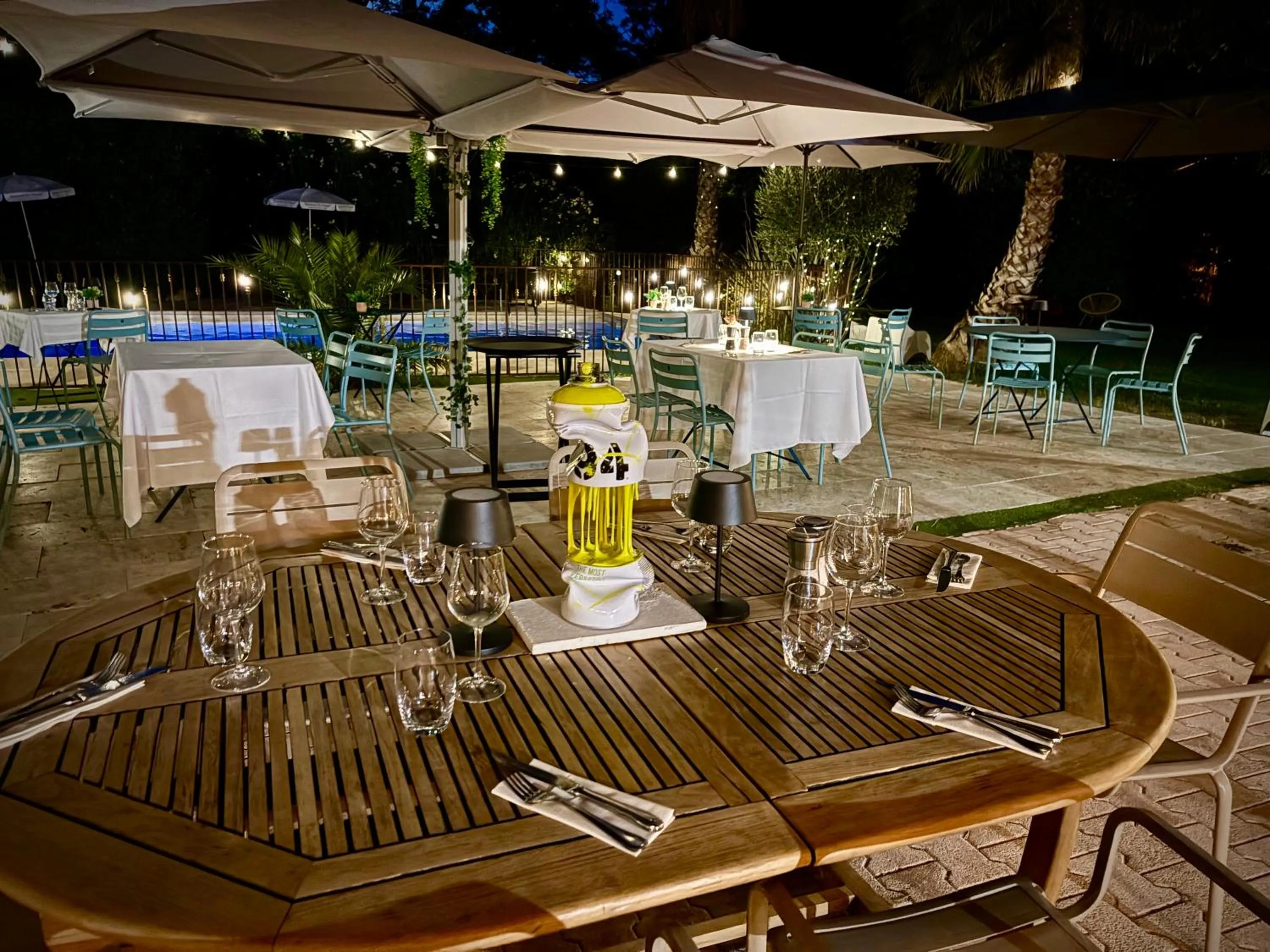 Restaurant/places to eat in Logis Hôtels La Bastide des Golfs