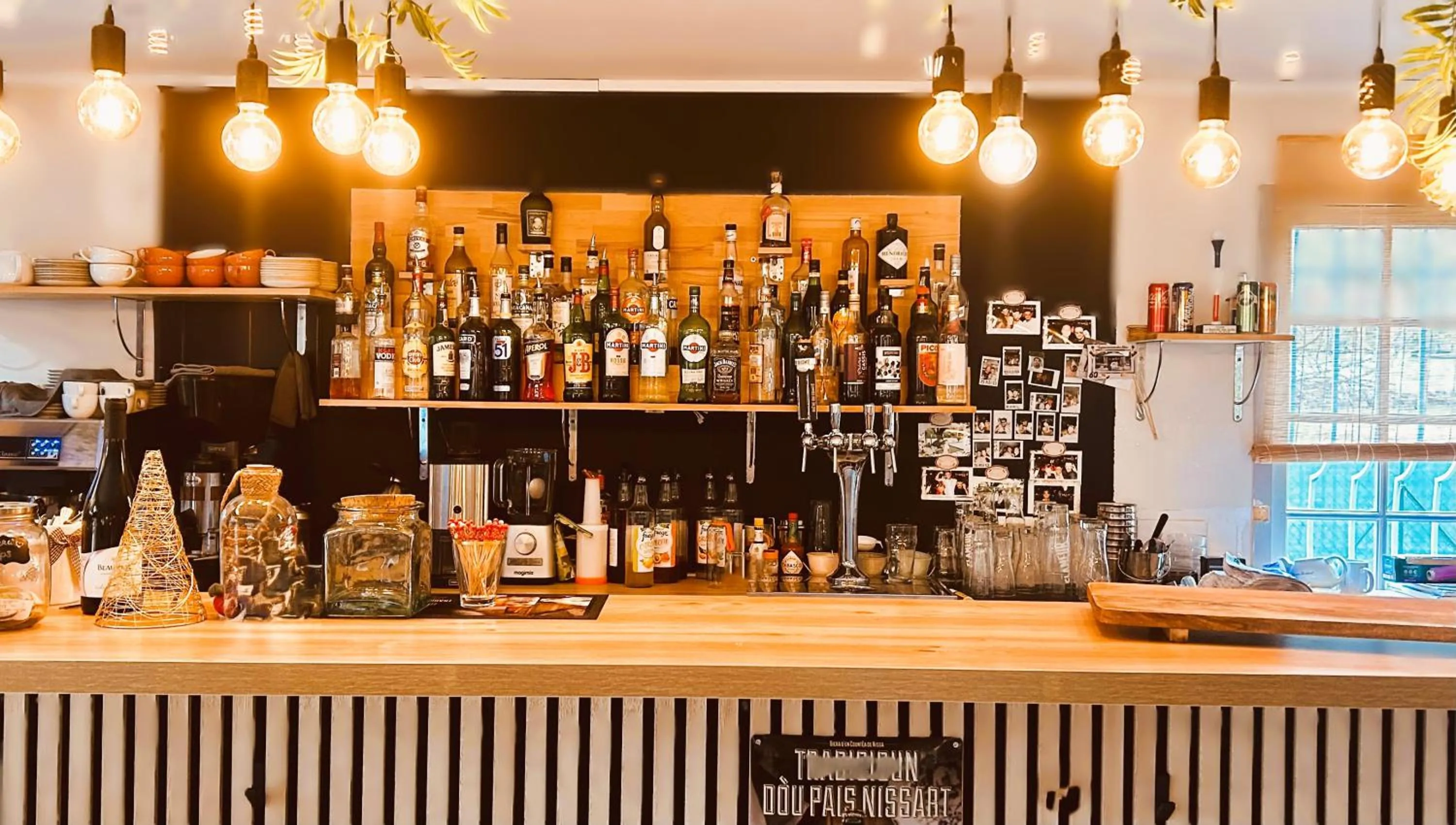 Restaurant/places to eat in Logis Hôtels La Bastide des Golfs