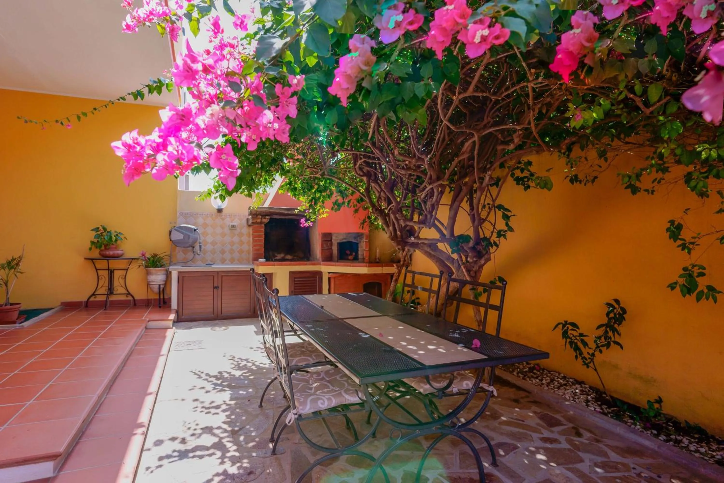 Garden in Il Piccolo Giardino rooms & breakfast