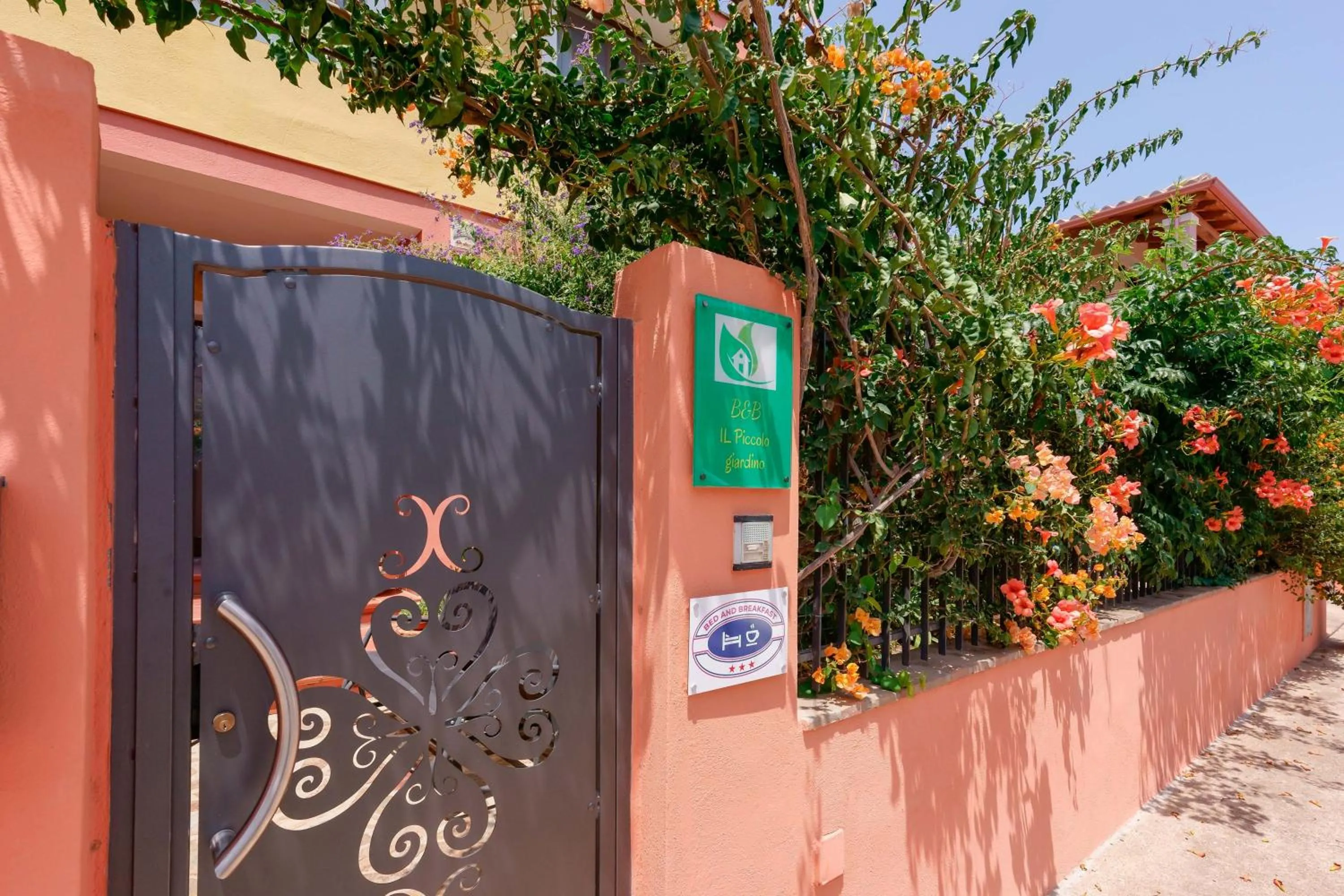 Street view in Il Piccolo Giardino rooms & breakfast