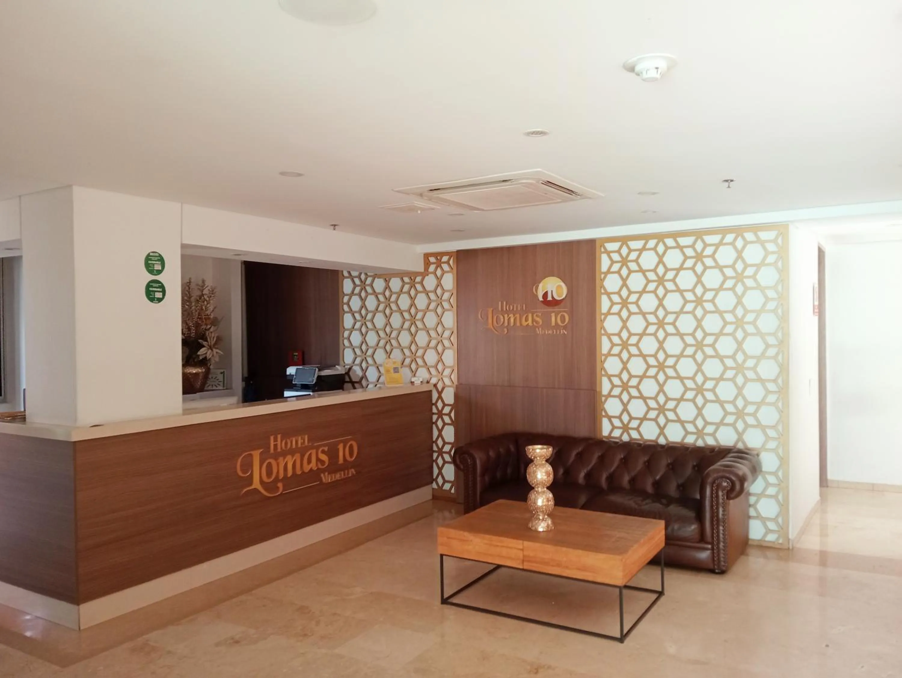 Living room in Hotel Lomas 10 Medellin