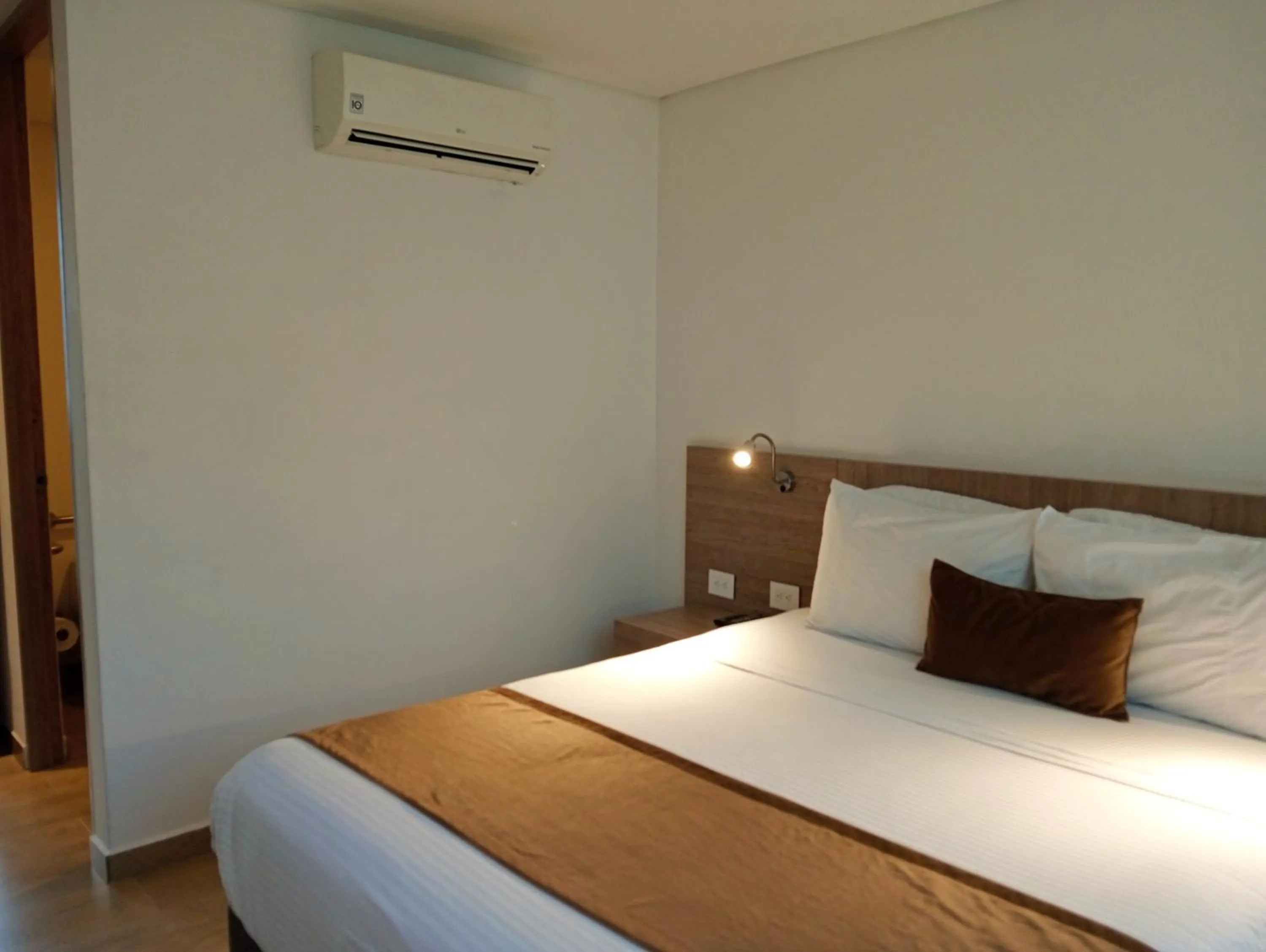 Bed in Hotel Lomas 10 Medellin