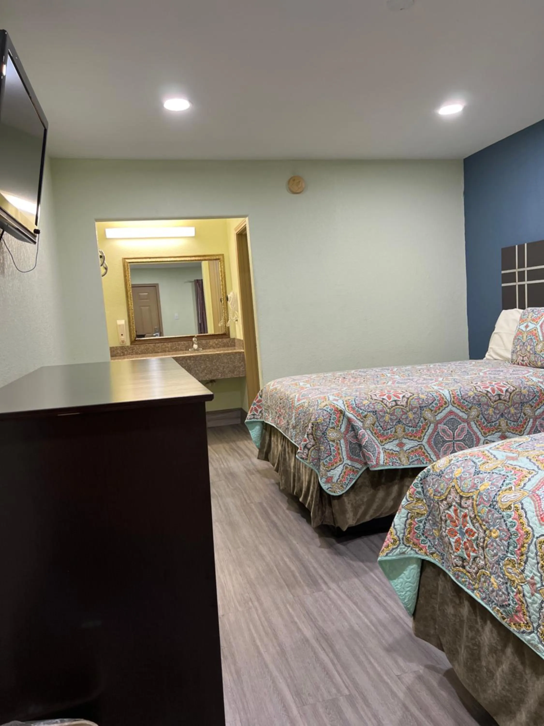 Budget Inn