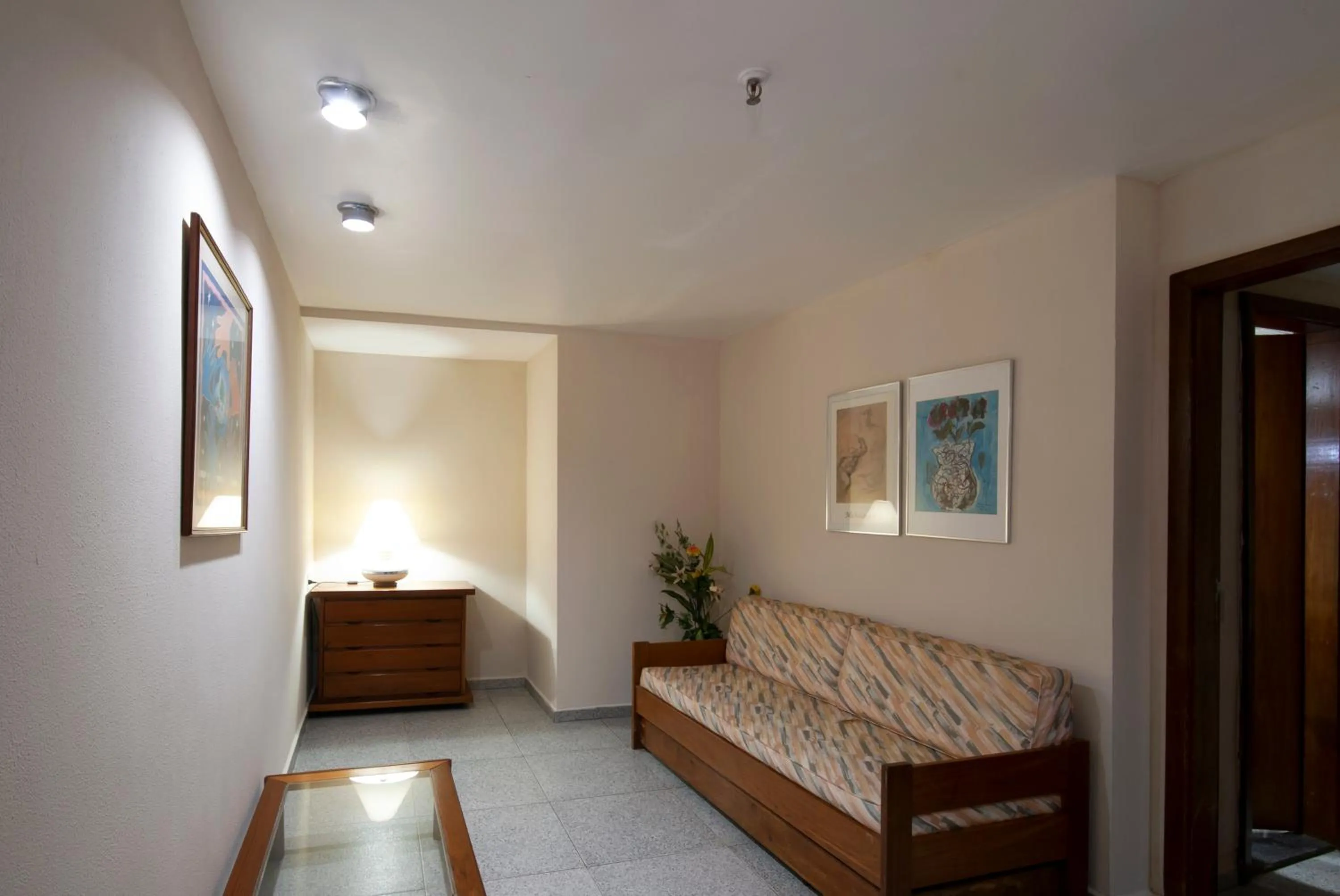 Living room, Bed in Hotel Atlântico Copacabana