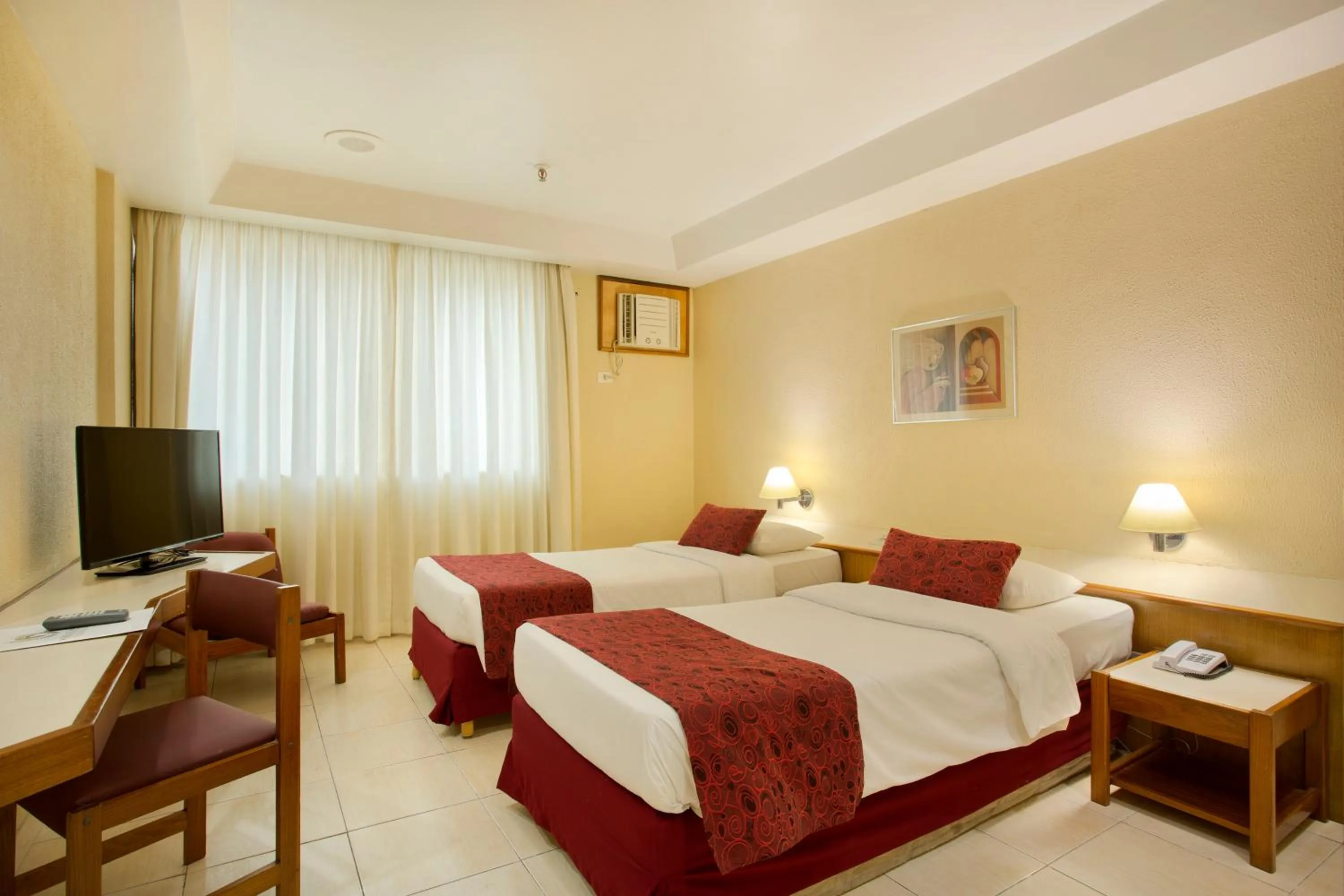 Bed in Hotel Atlântico Copacabana