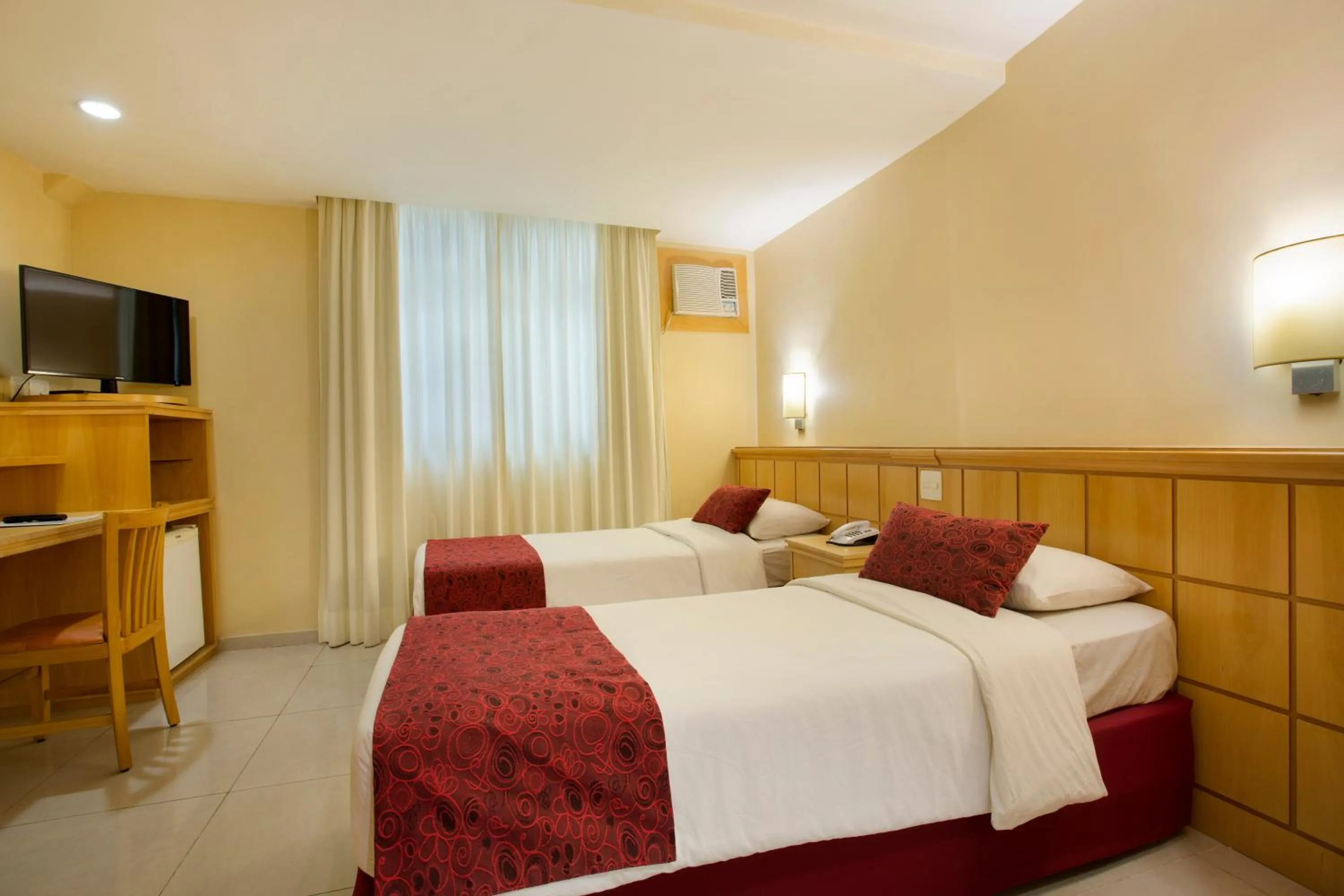 Bed in Hotel Atlântico Copacabana