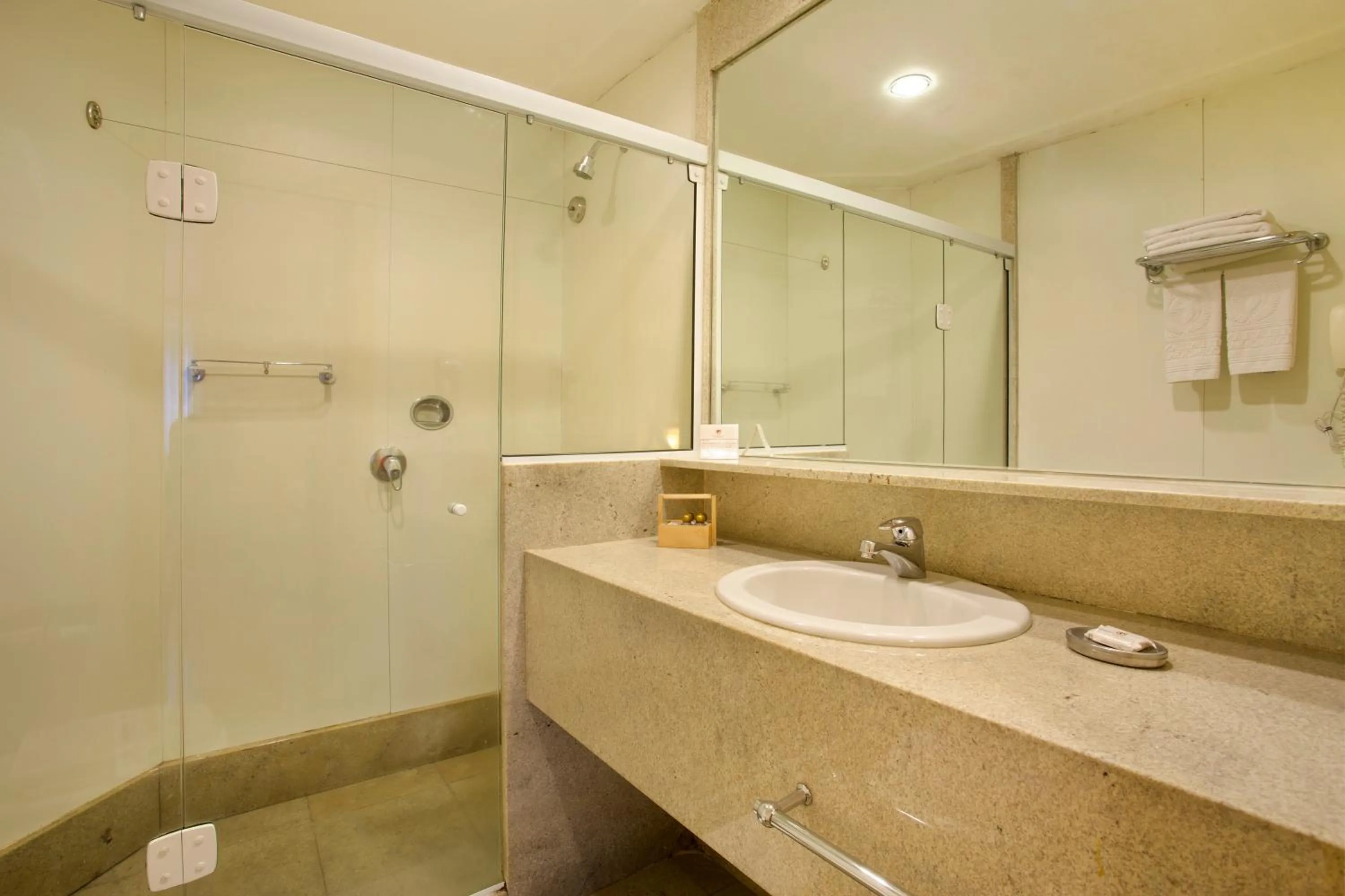 Bathroom in Hotel Atlântico Copacabana