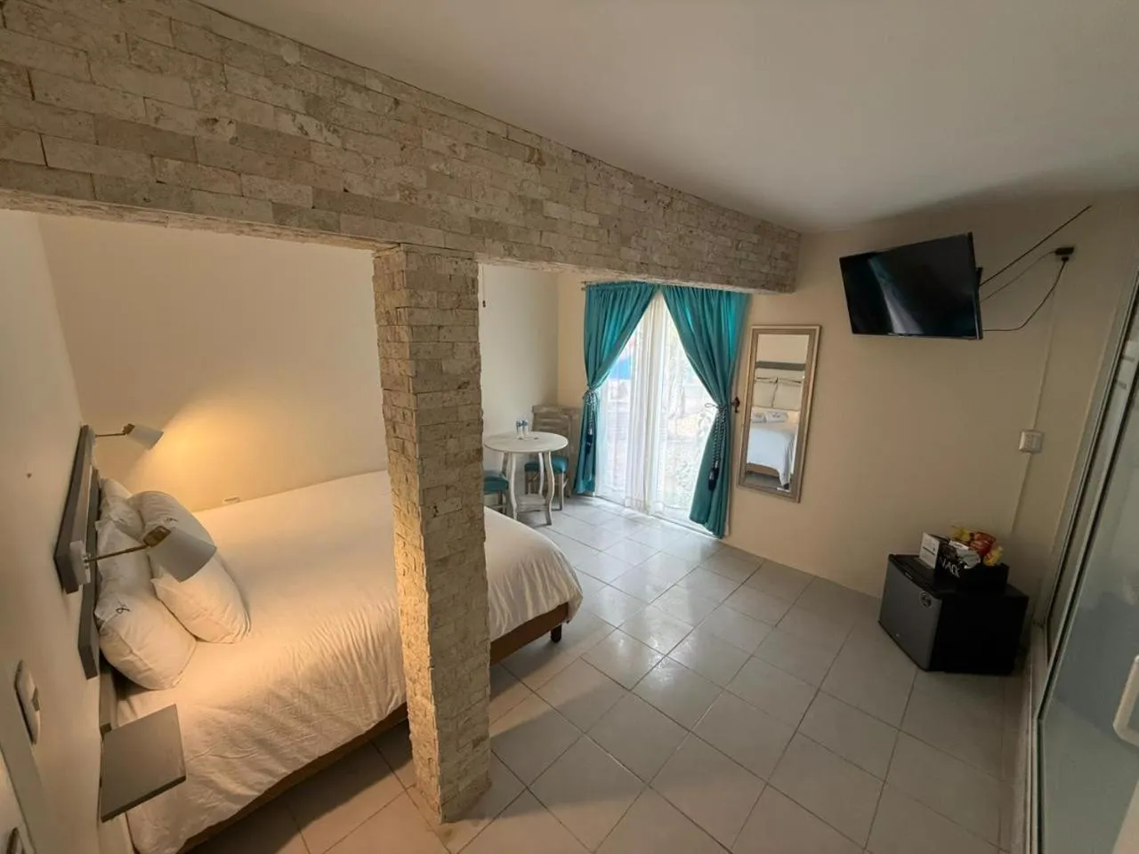 Bed in Victoria Hotel y Spa