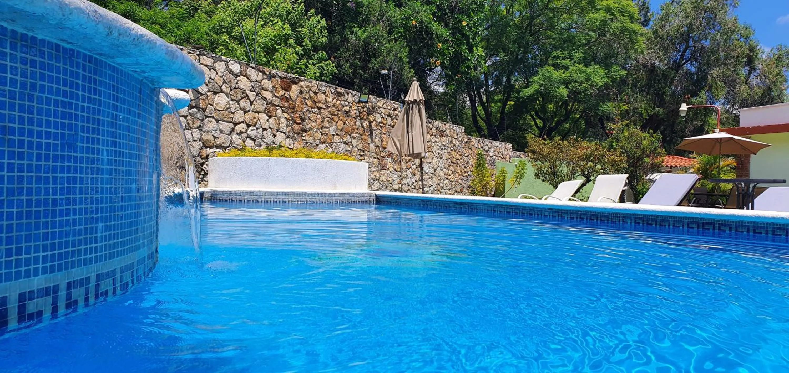 Swimming pool in Victoria Hotel y Spa