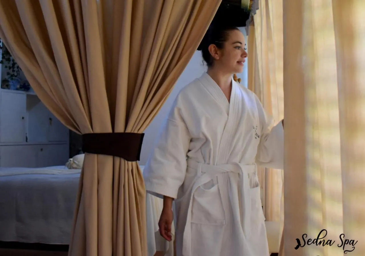 Massage, Bed in Victoria Hotel y Spa