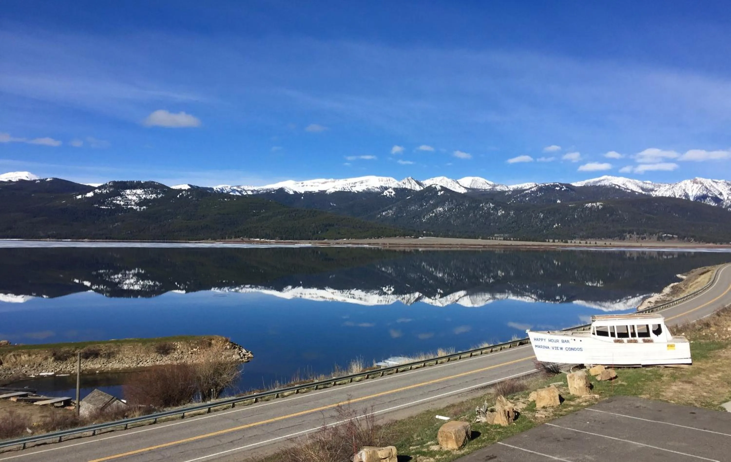 Mountain view in Lake View Suites