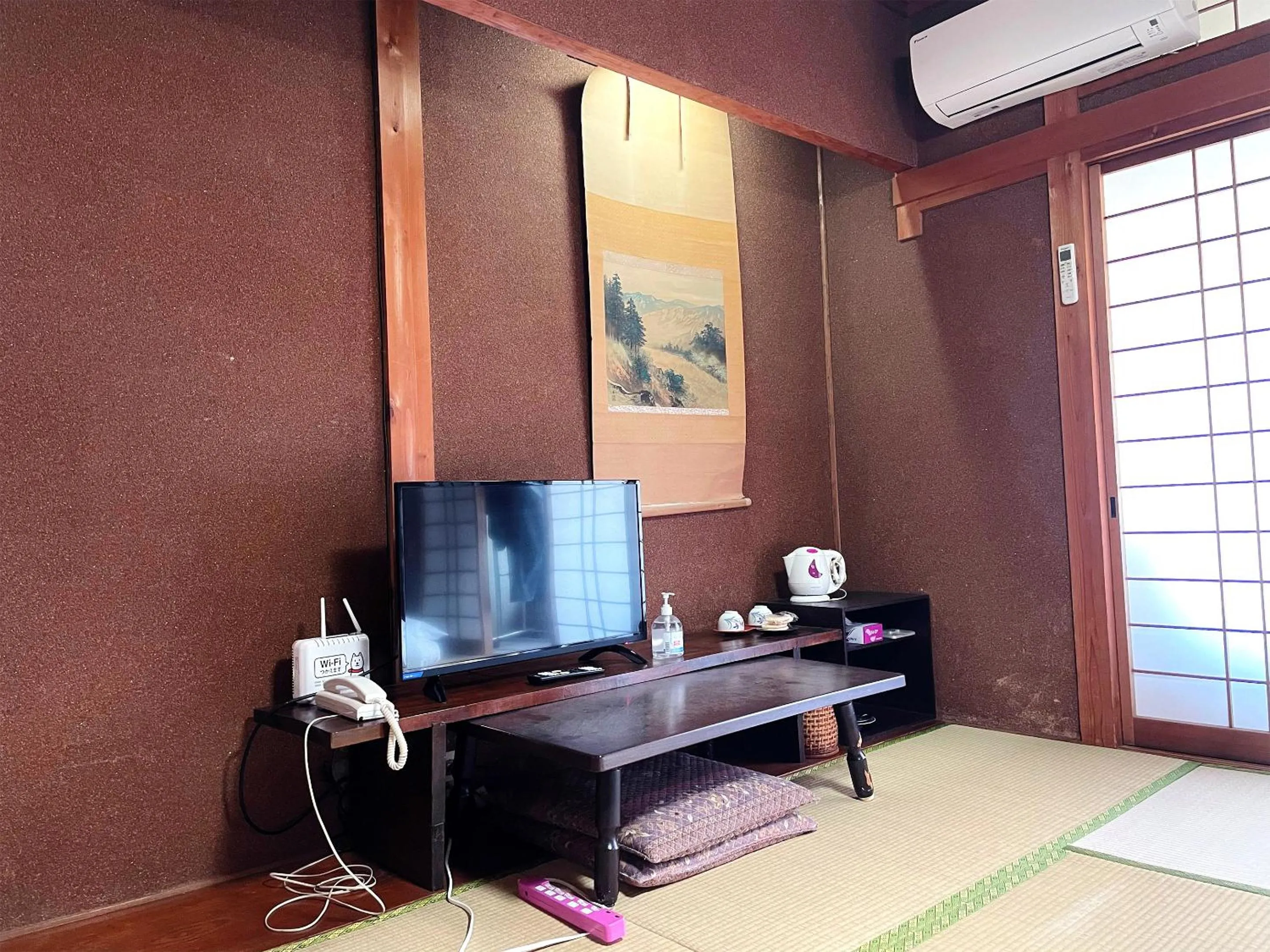 Photo of the whole room in Business Ryokan Wakakusa