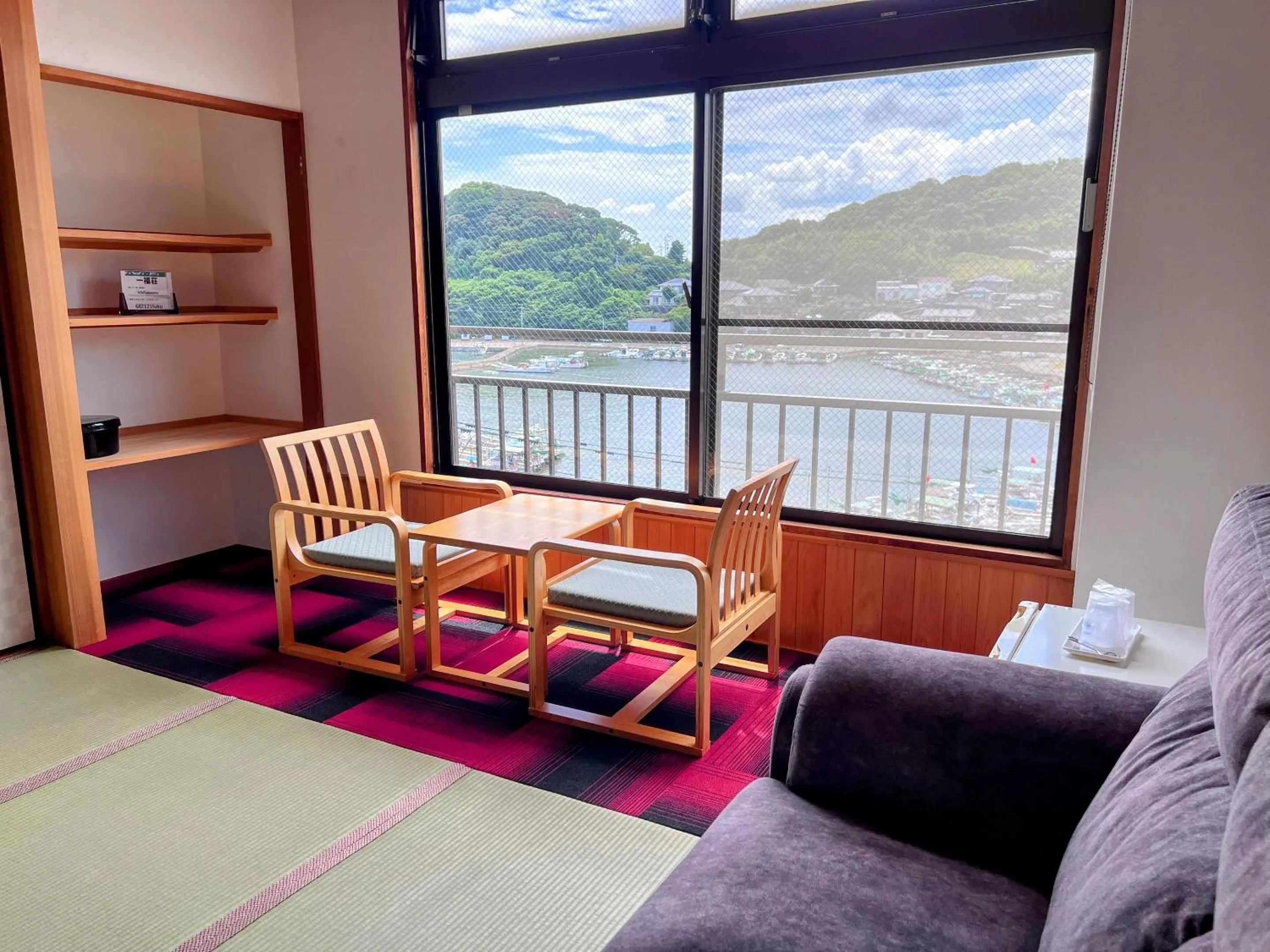 Photo of the whole room in Ichifukuso