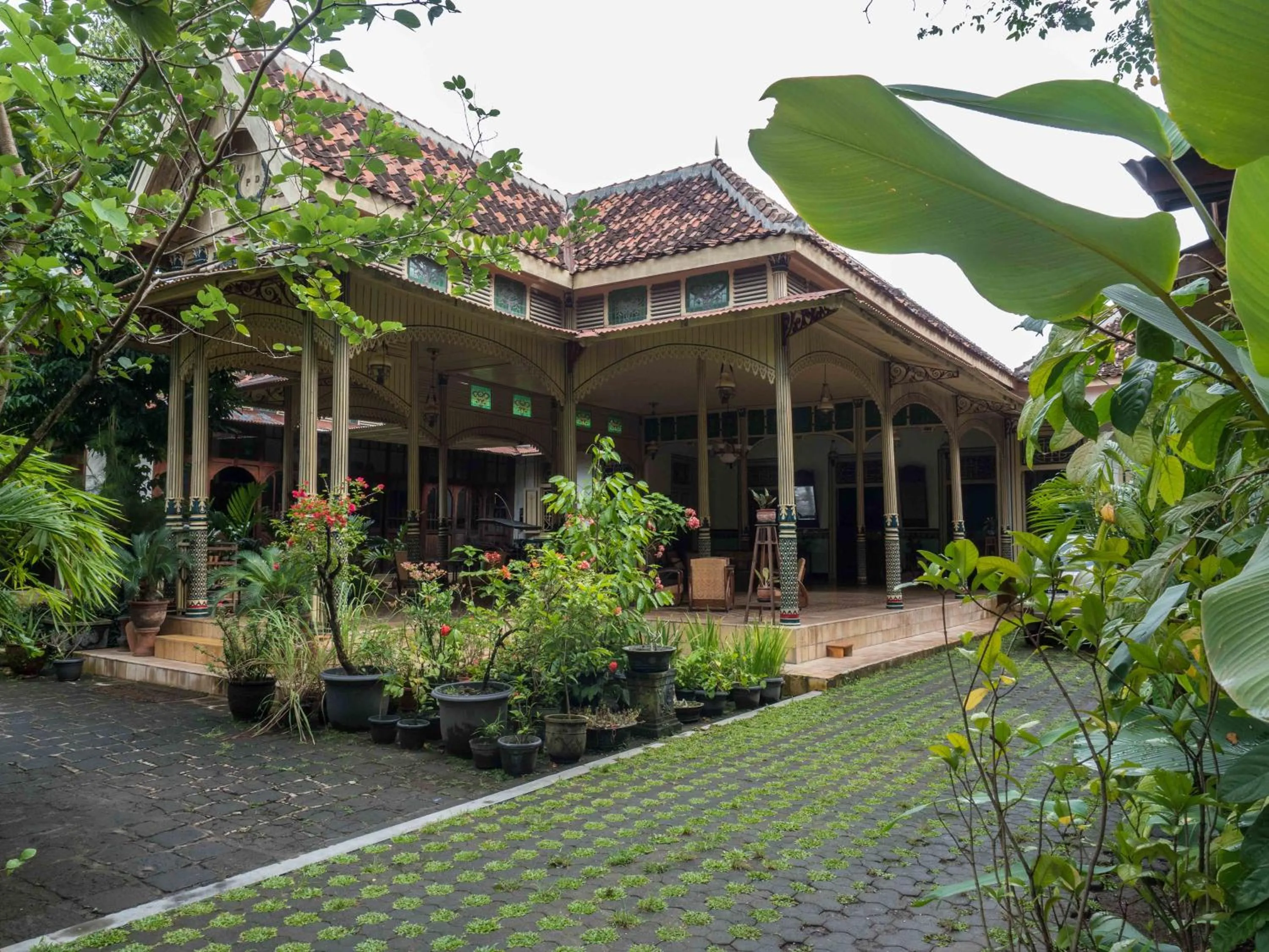 Garden in nDalem Natan Royal Heritage
