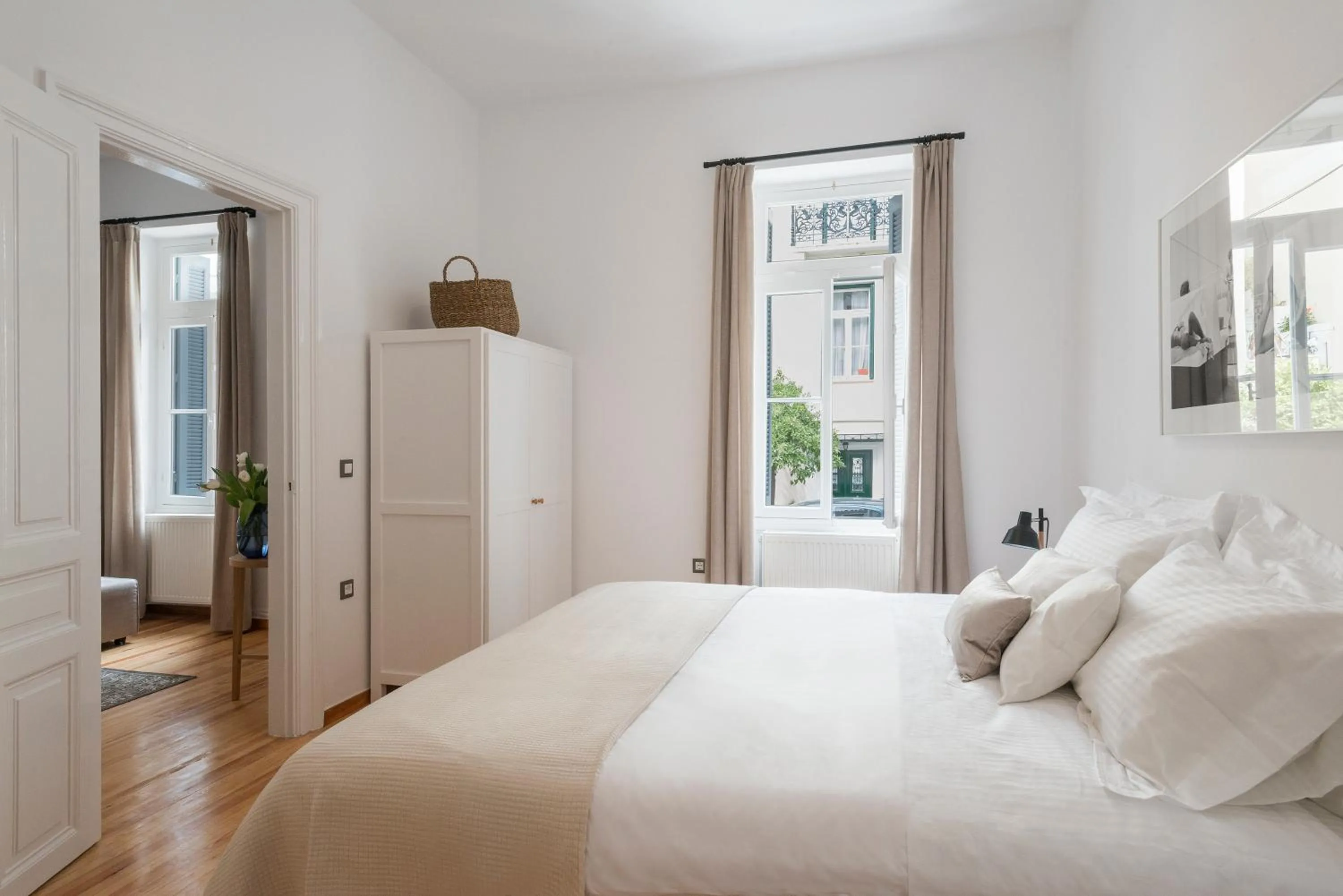 Living room, Bed in Athens Residence Apartments