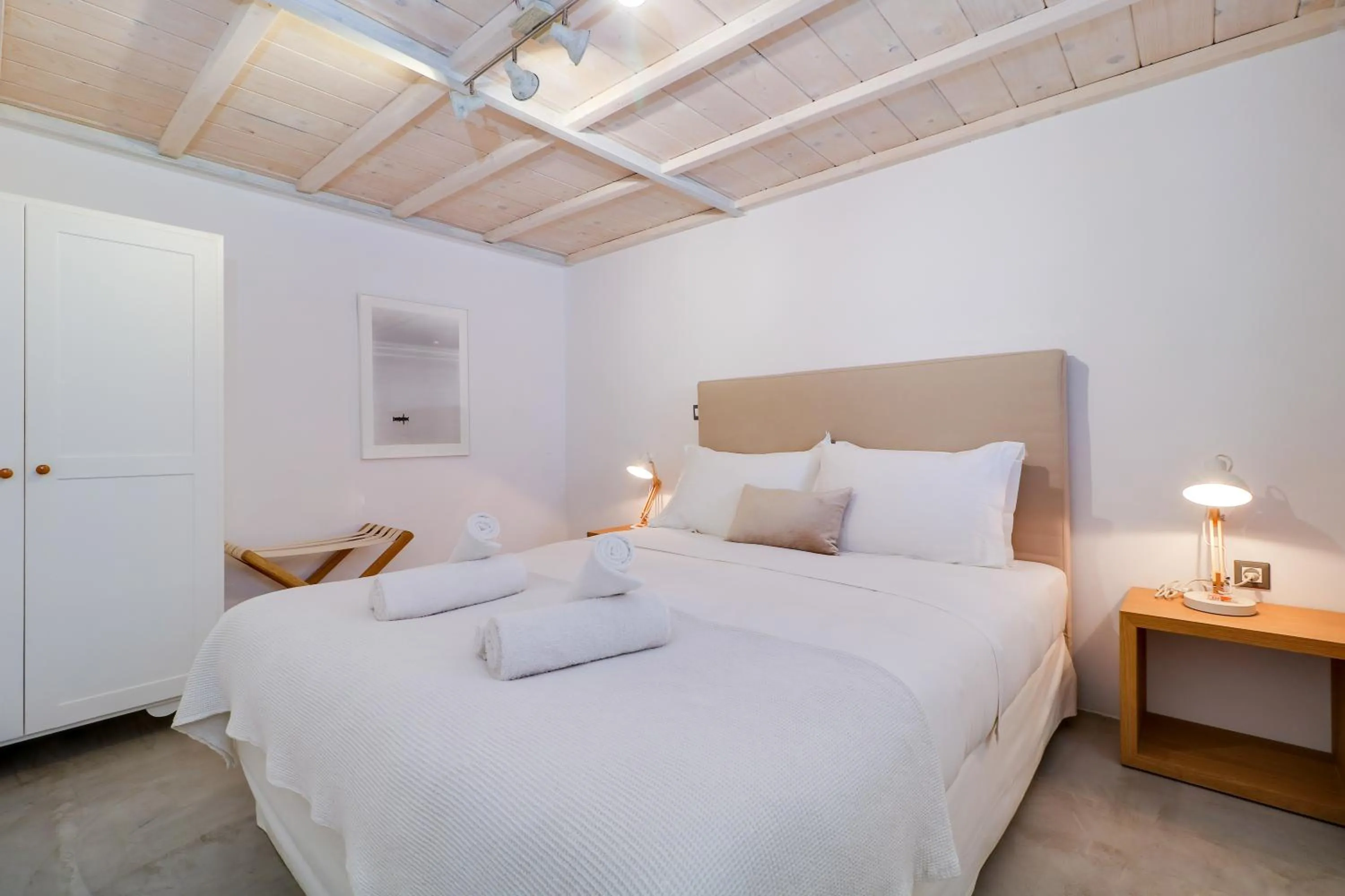 Bedroom, Bed in Athens Residence Apartments