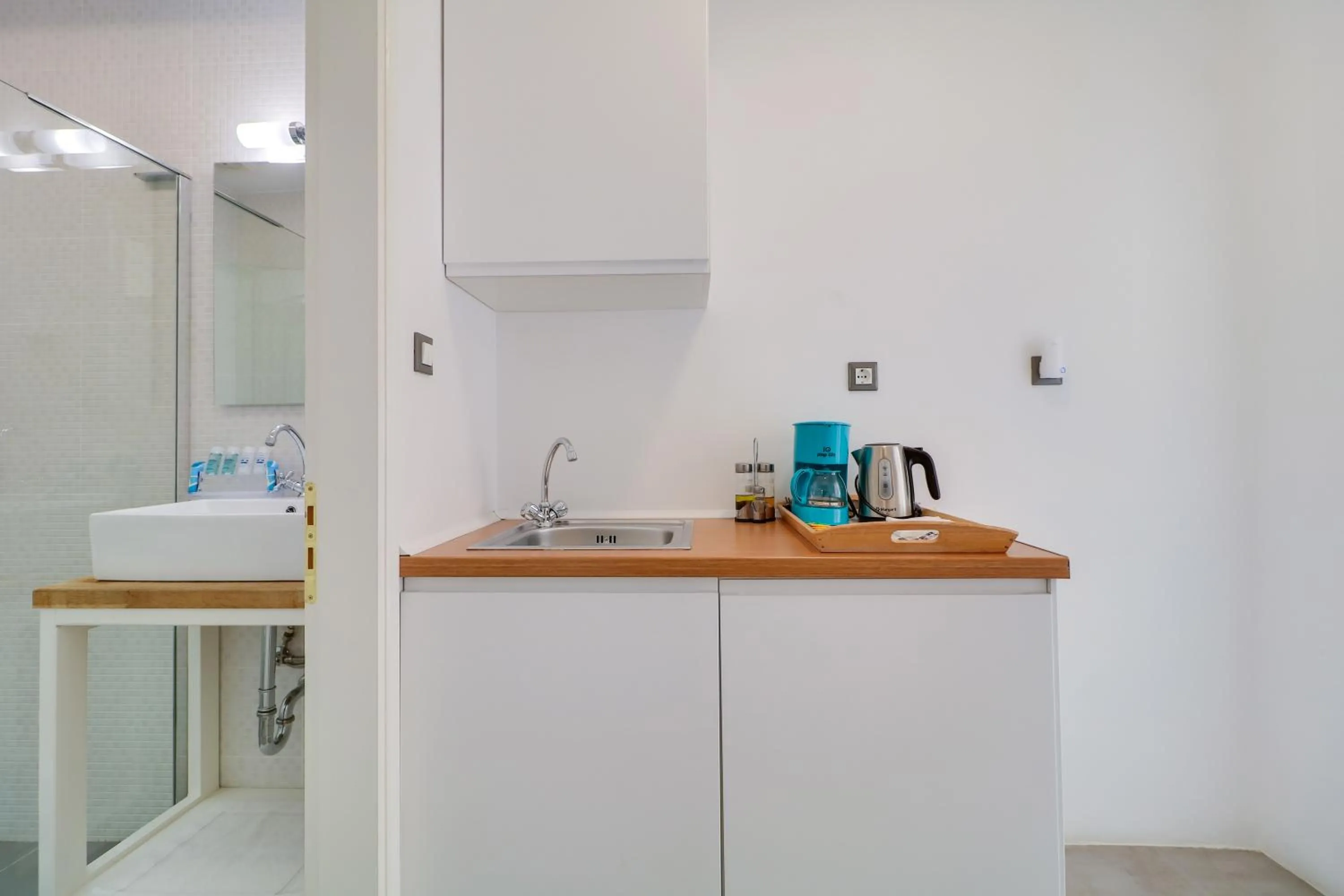 Kitchen or kitchenette in Athens Residence Apartments