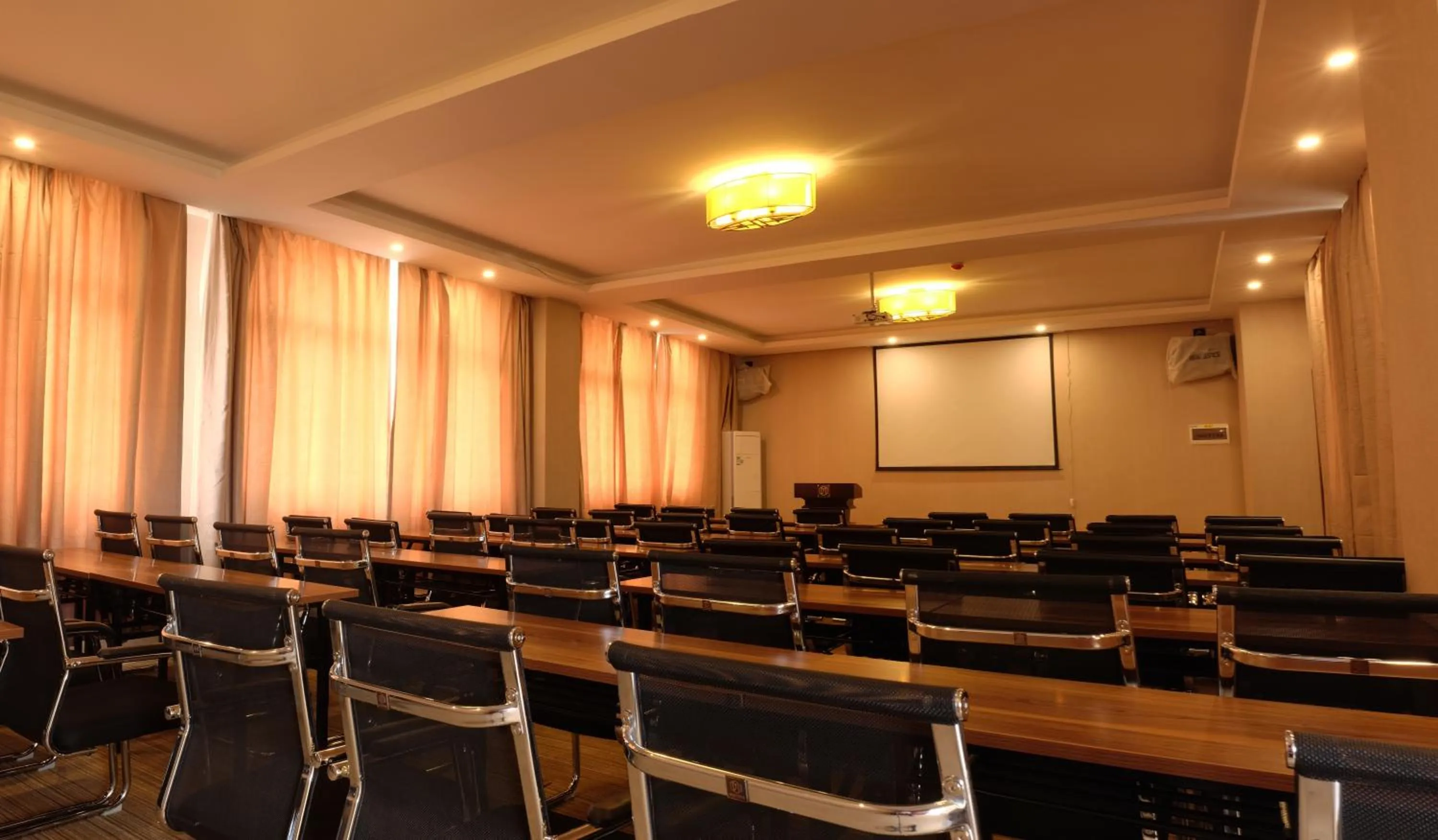 Banquet/Function facilities in Dmall Hotel