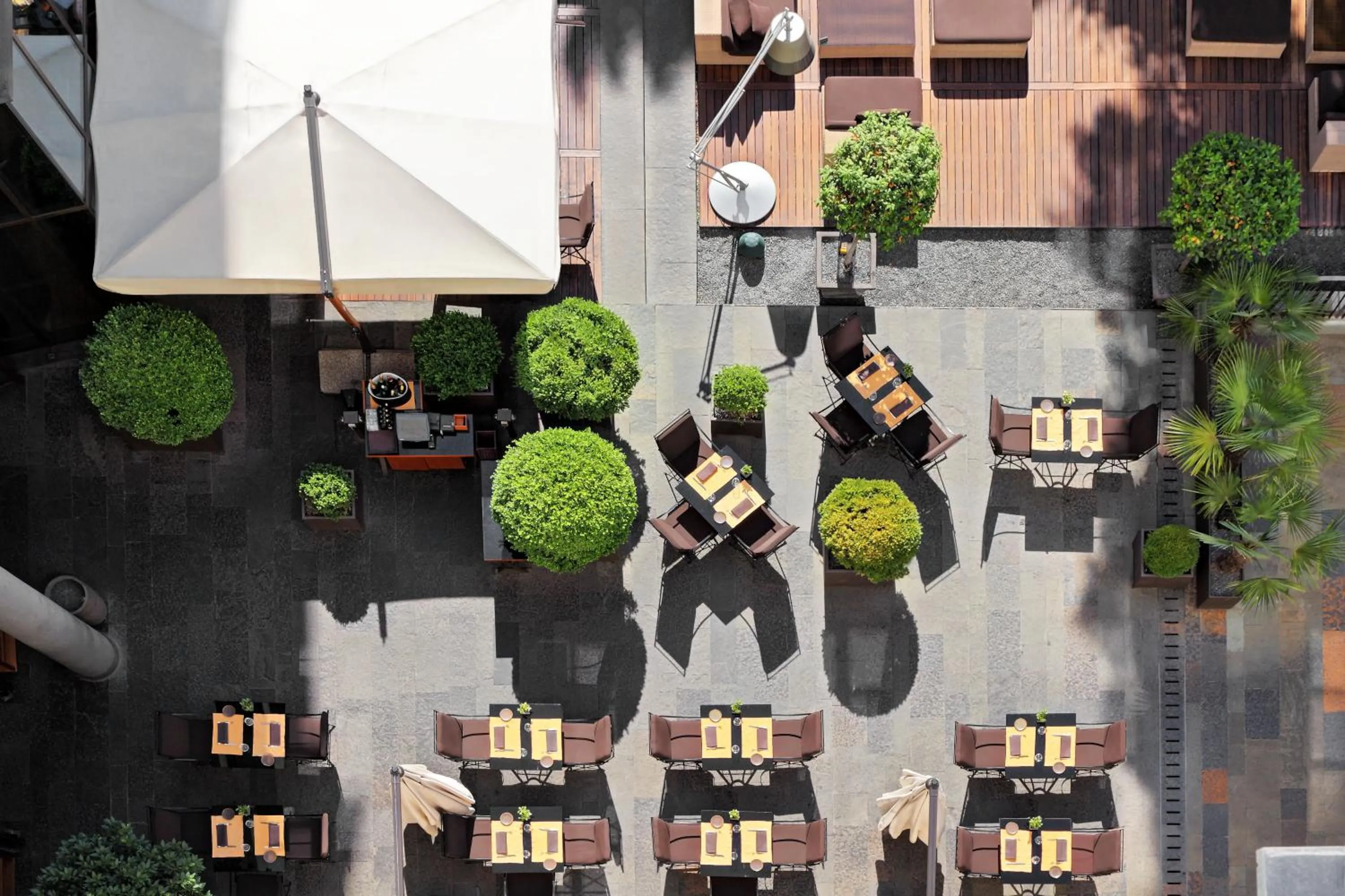 Garden in Bvlgari Hotel Milano