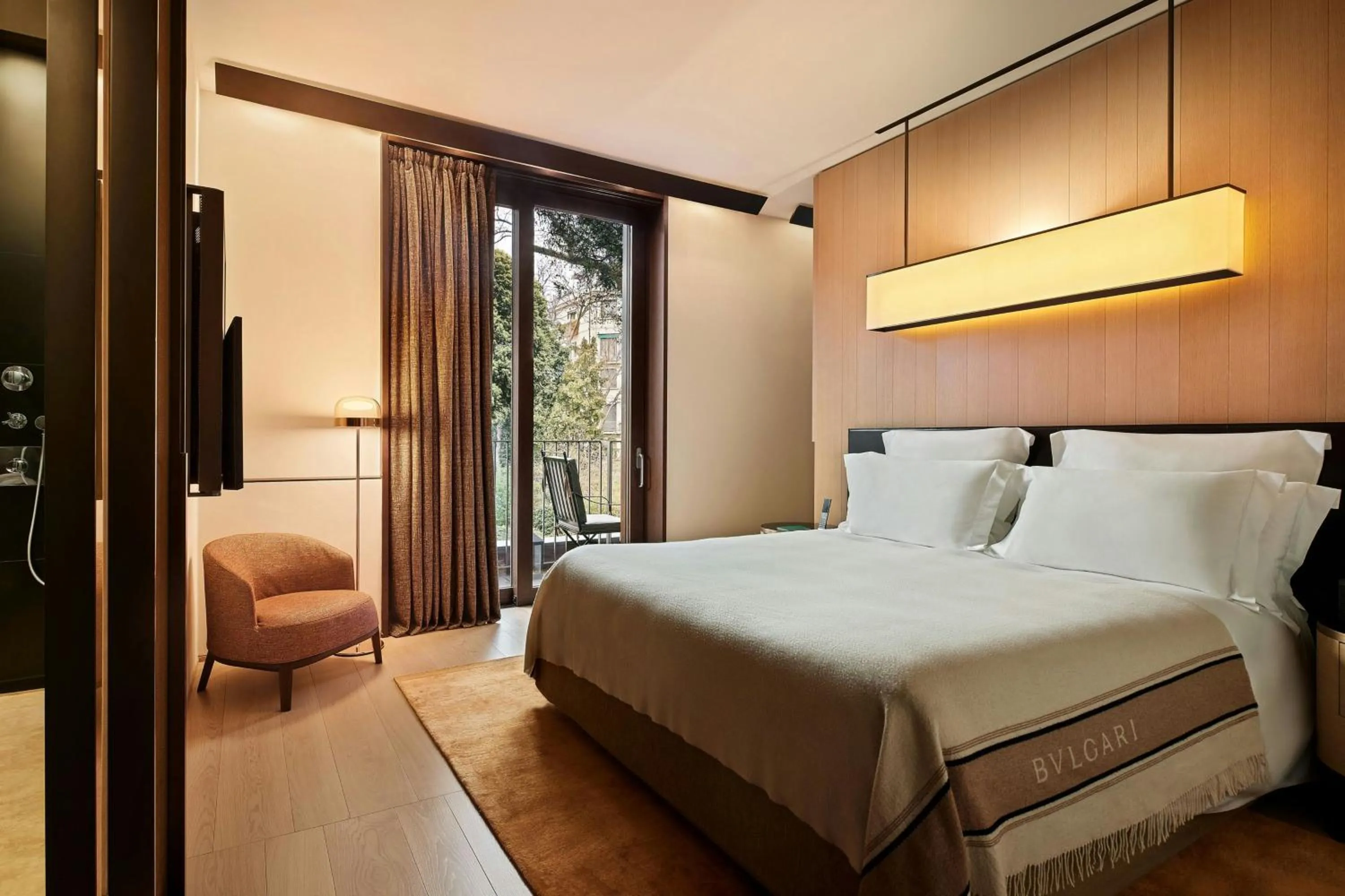 Bedroom, Bed in Bvlgari Hotel Milano