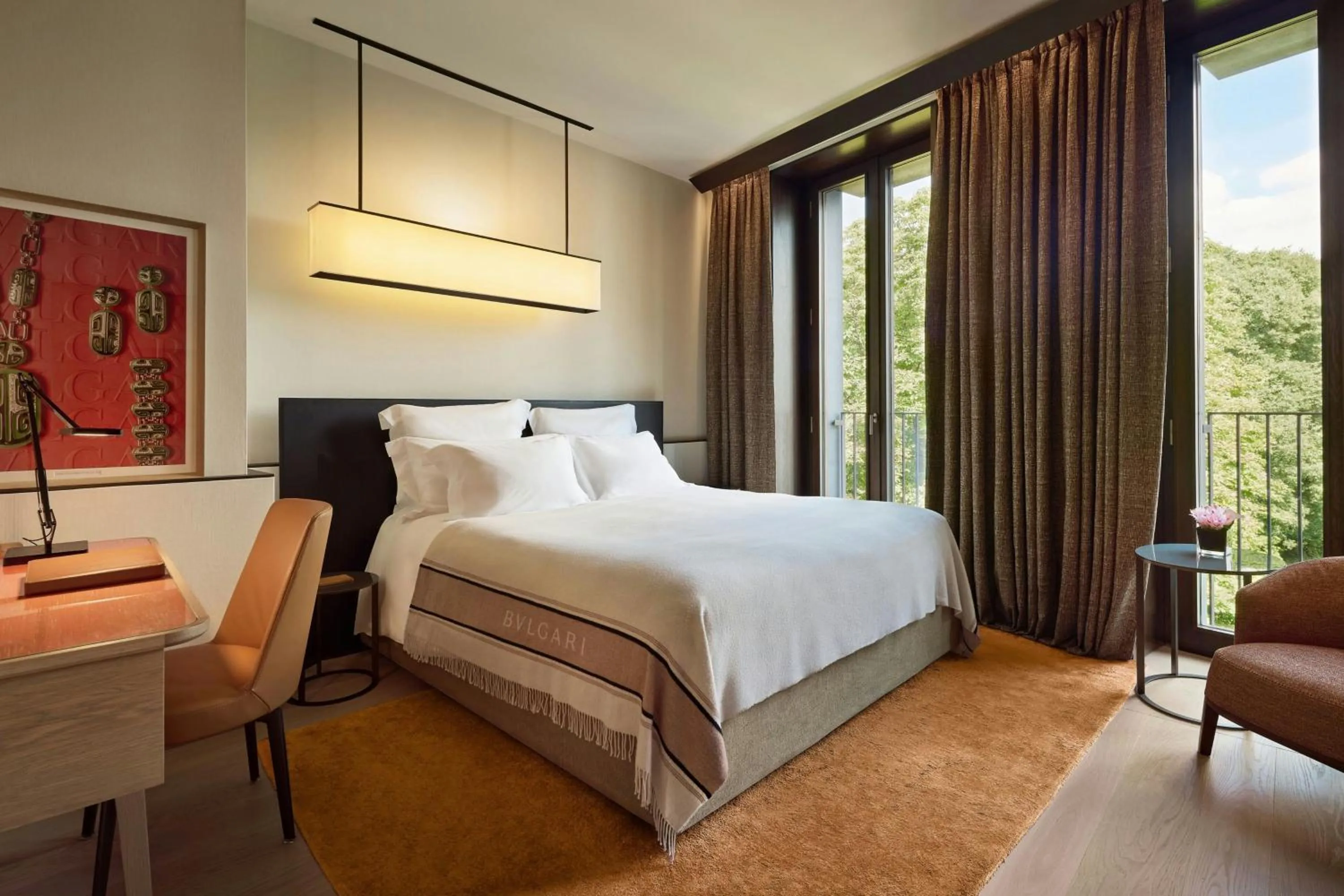 Photo of the whole room, Bed in Bvlgari Hotel Milano